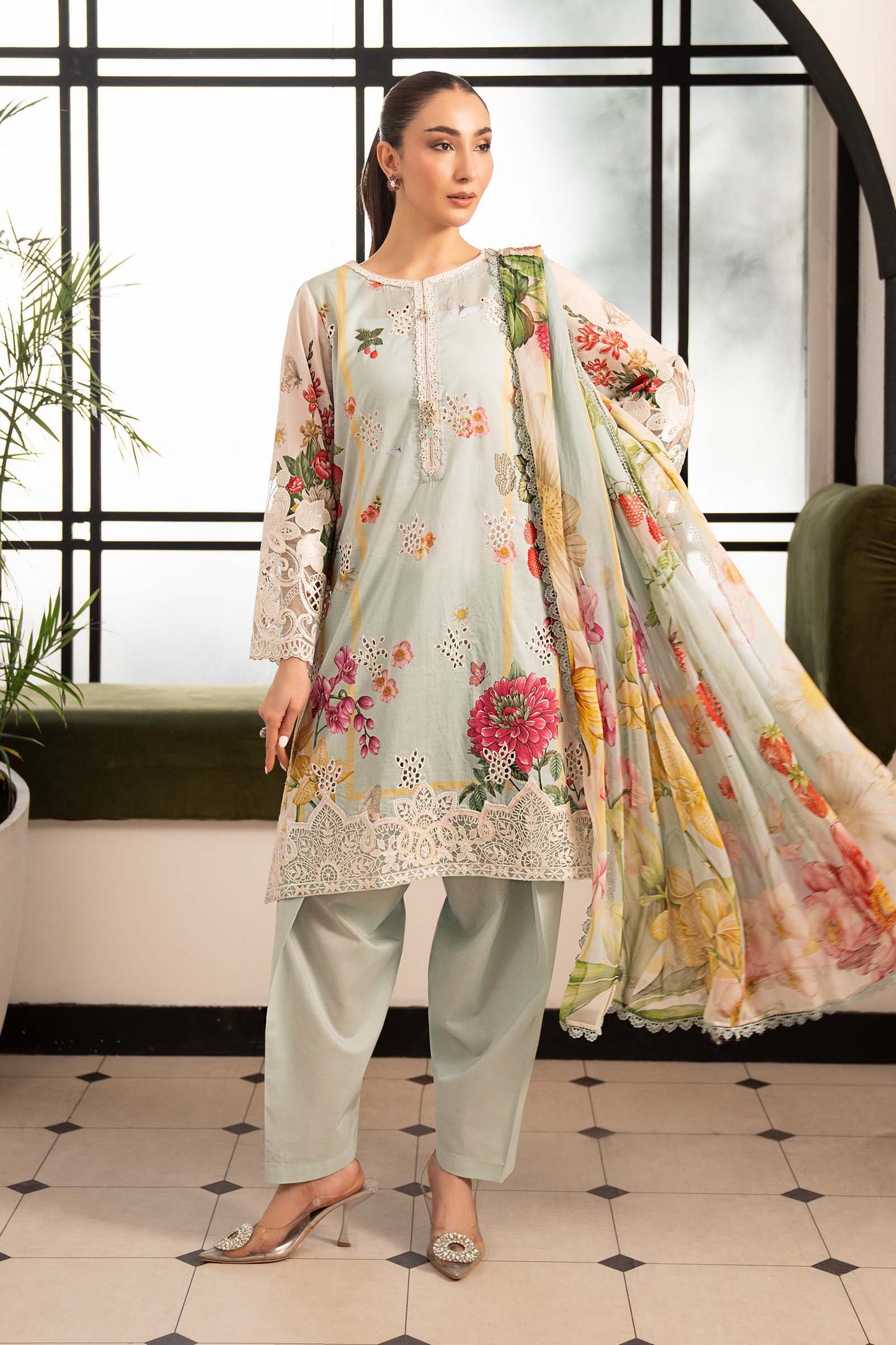 3 Piece Embroidered Lawn Suit