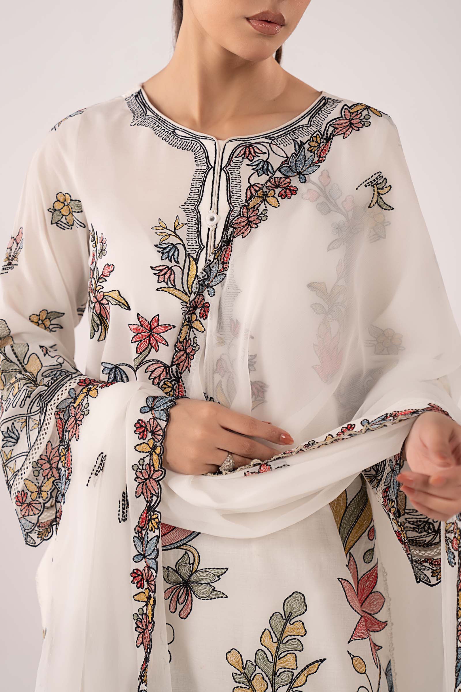 3 Piece Embroidered Lawn Suit