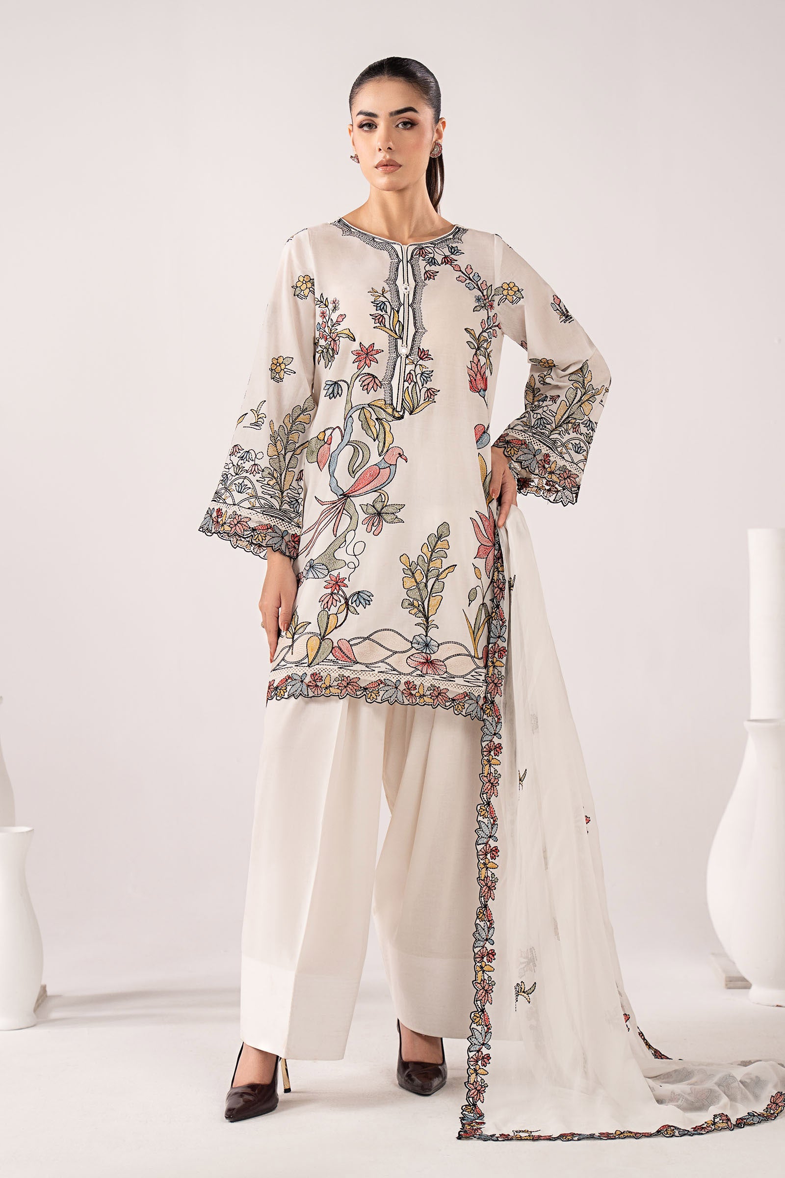 3 Piece Embroidered Lawn Suit