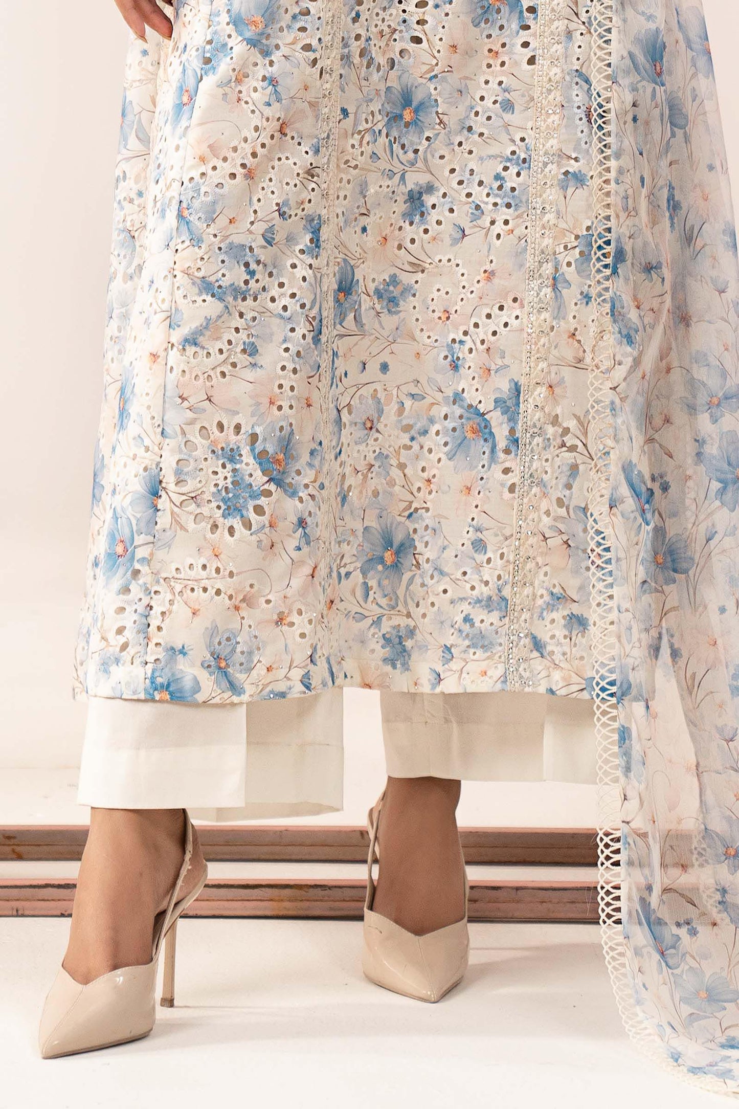 3 Piece Embroidered Lawn Suit