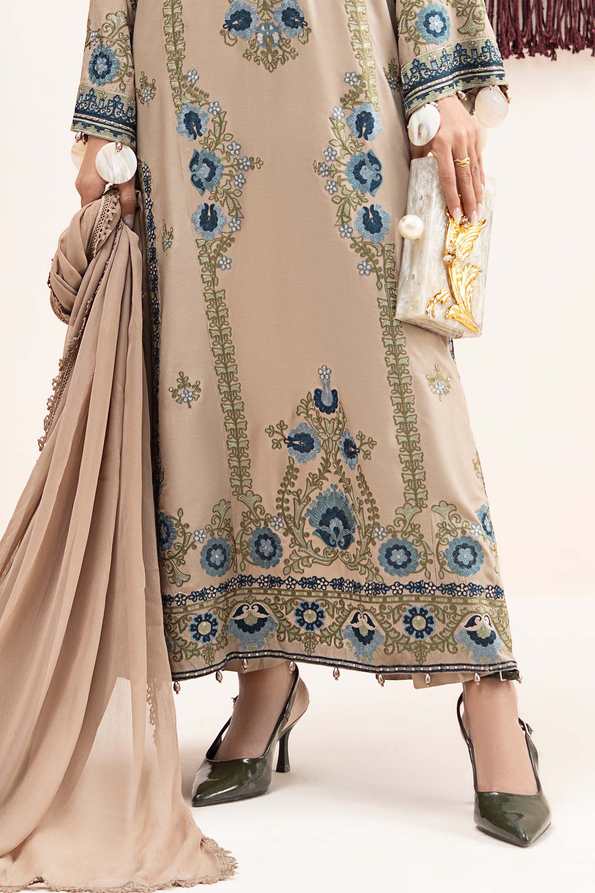 3 Piece Embroidered Arabic Lawn Suit