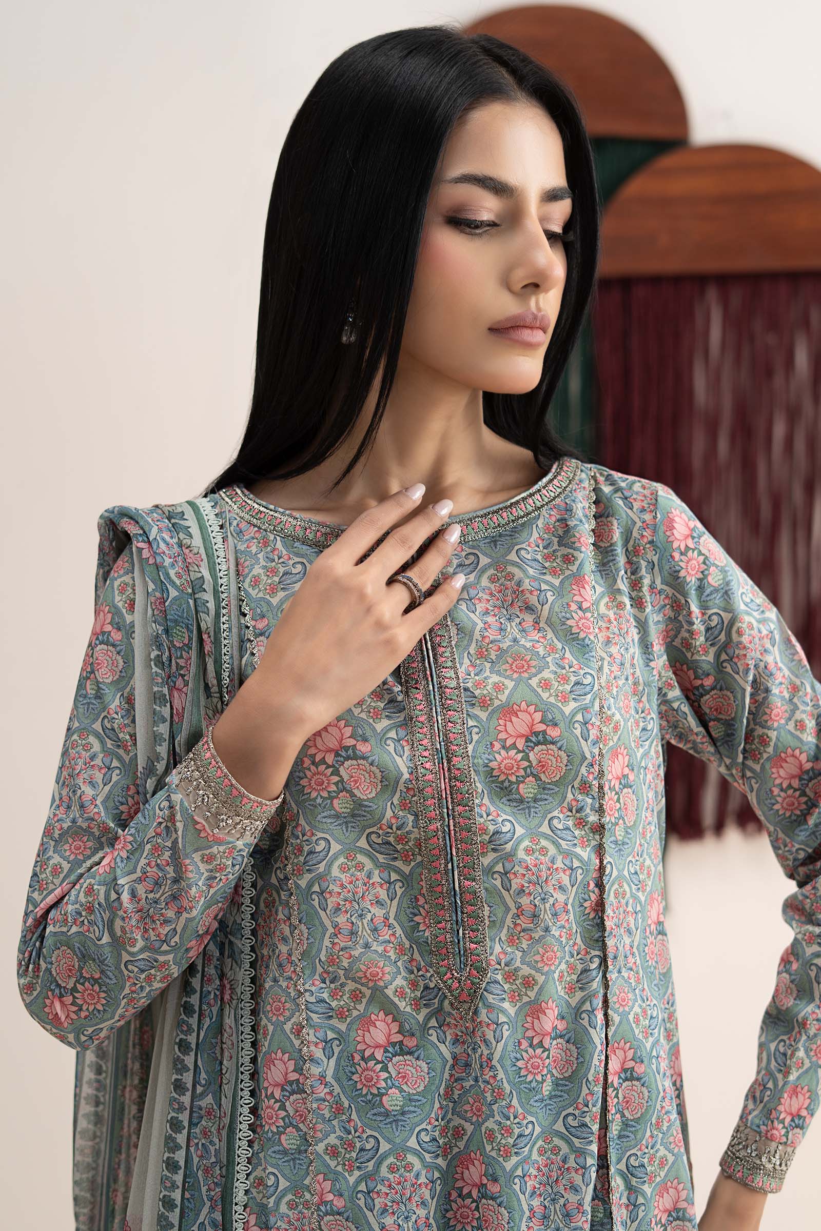 3 Piece Embroidered Lawn Suit