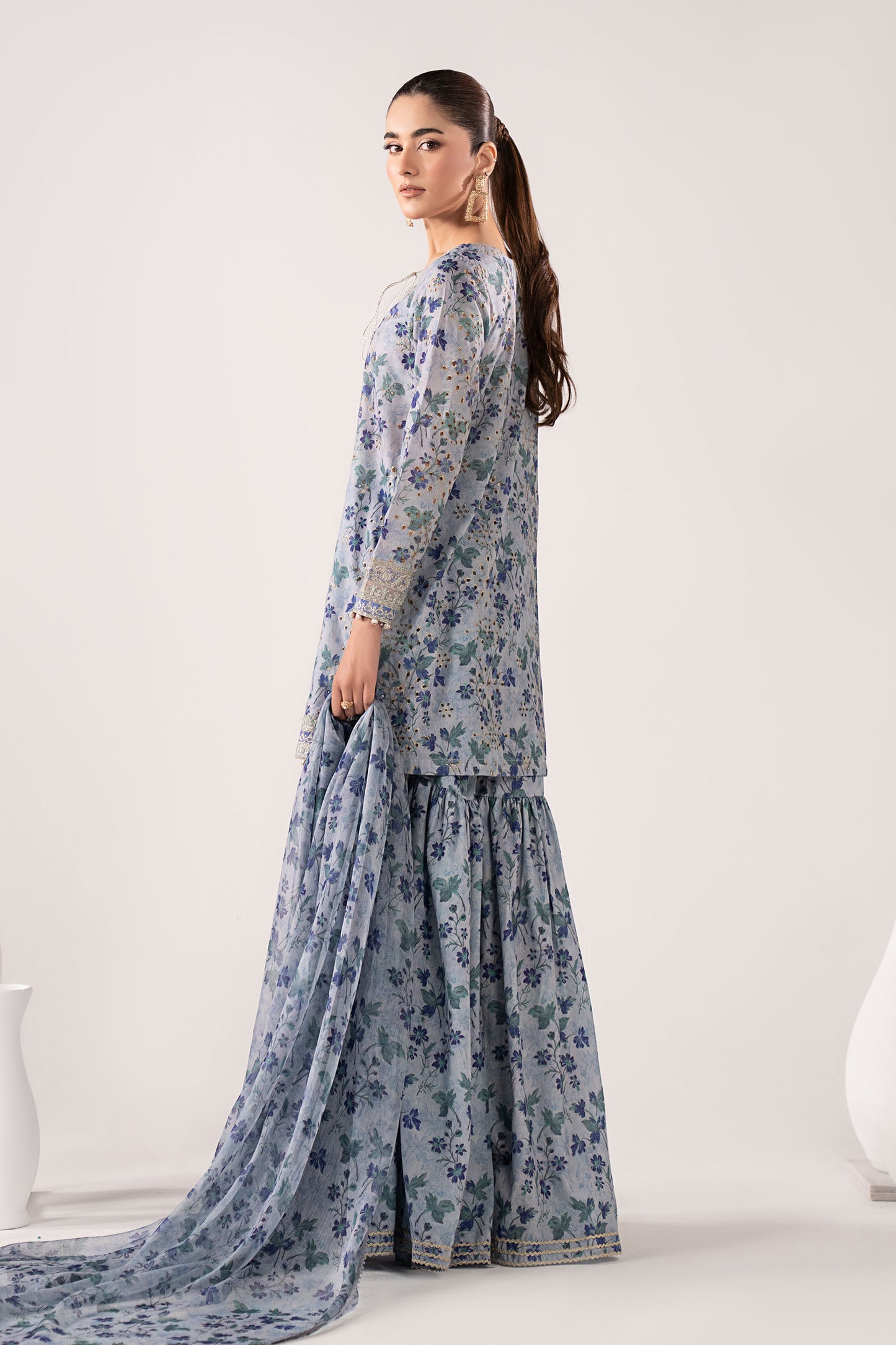 3 Piece Embroidered Lawn Suit