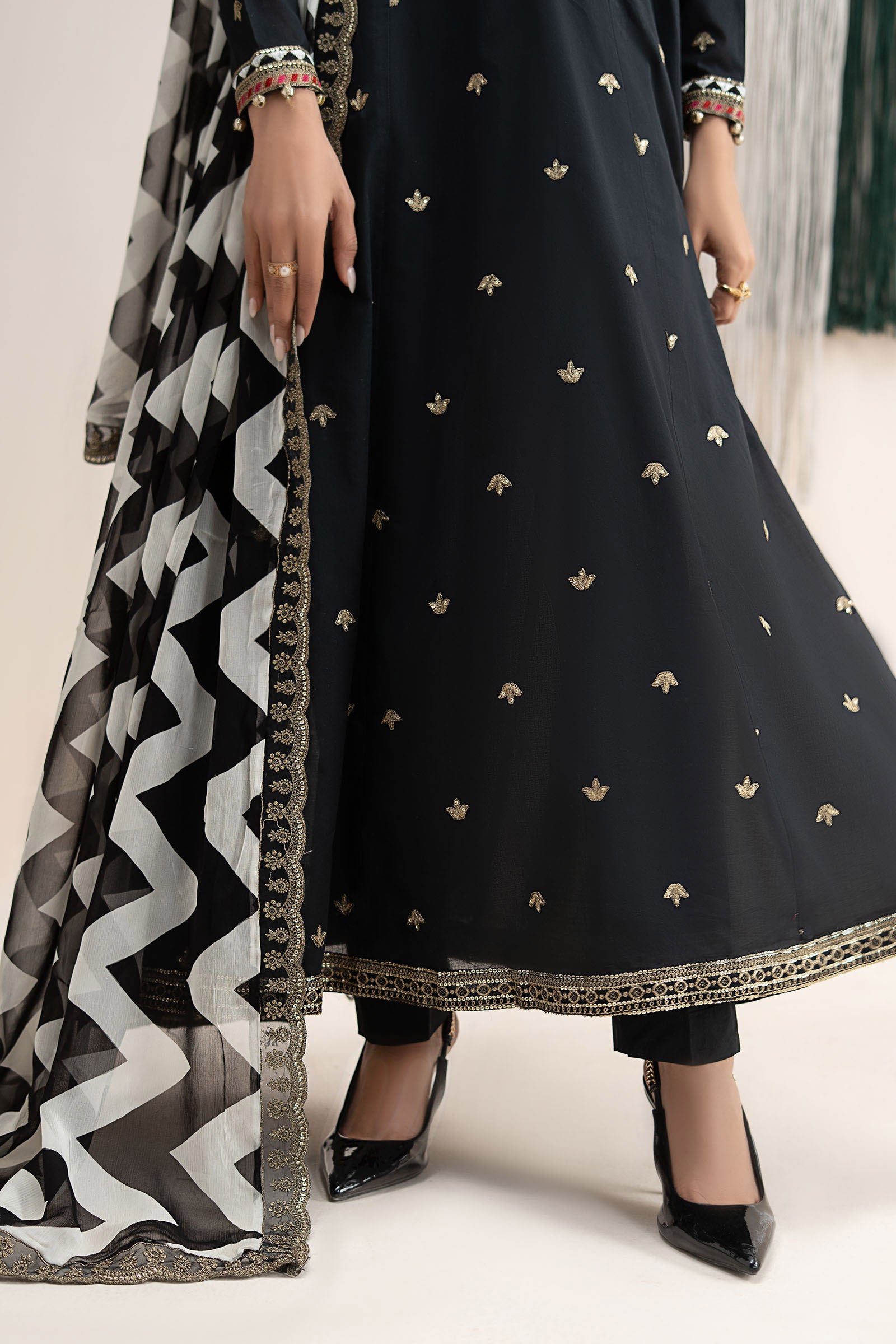 3 Piece Embroidered Lawn Suit