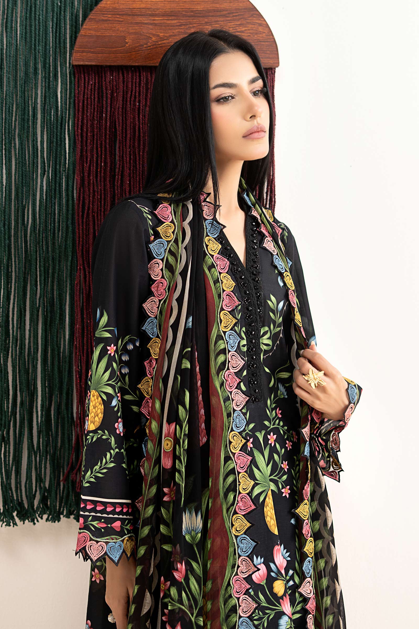 3 Piece Embroidered Lawn Suit