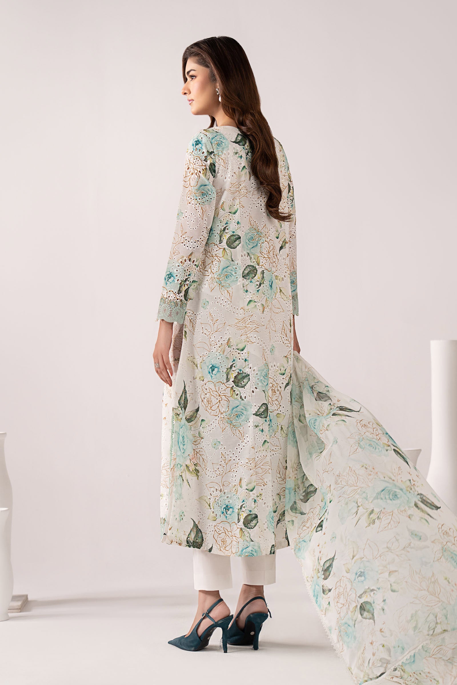 3 Piece Embroidered Lawn Suit