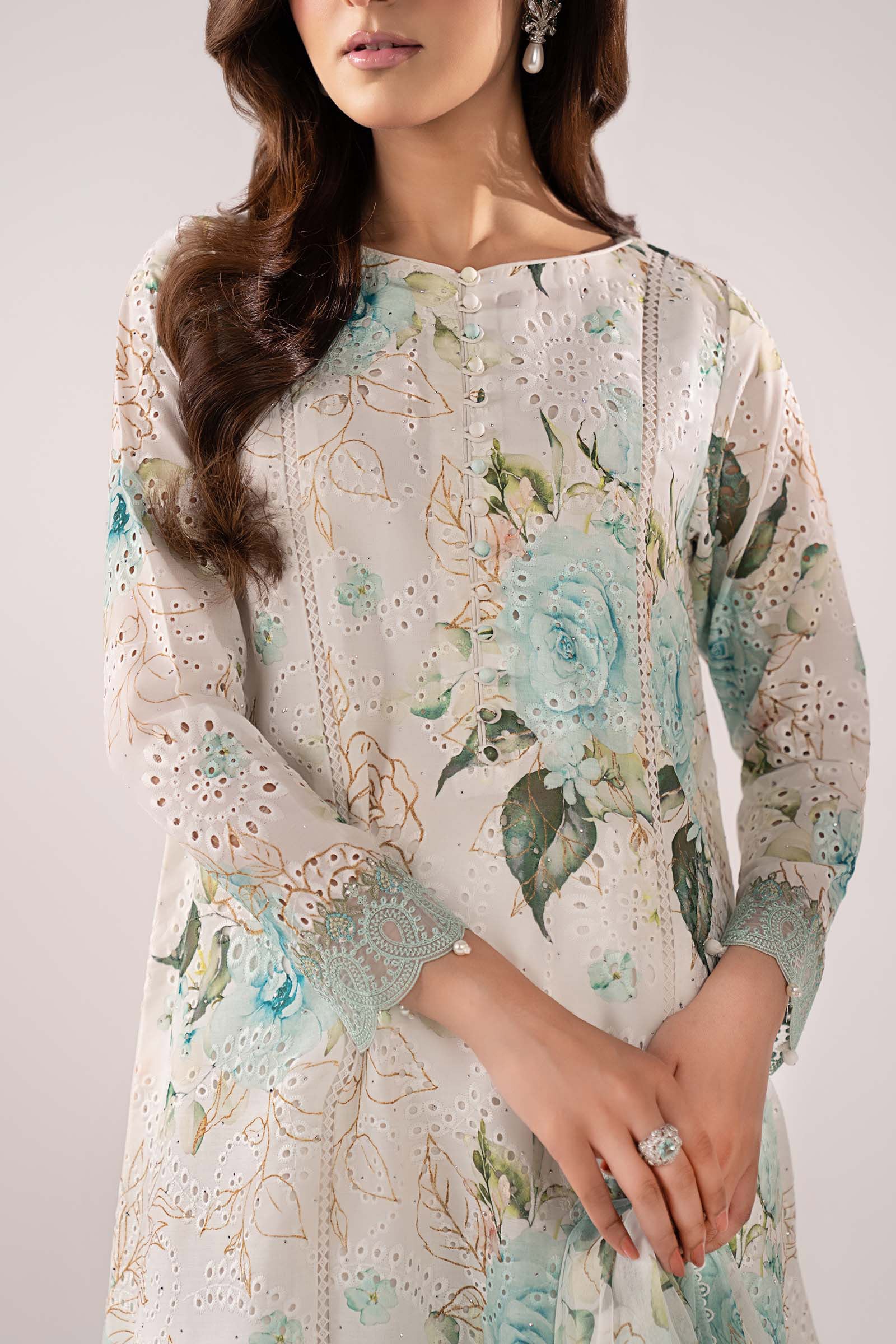 3 Piece Embroidered Lawn Suit