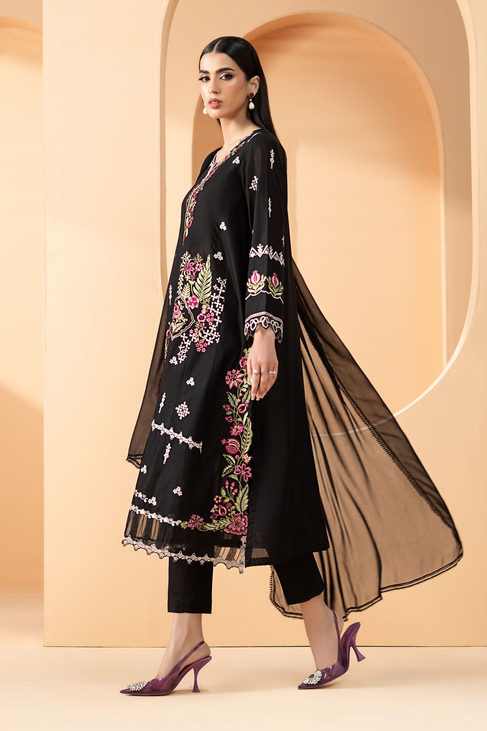 3 Piece Embroidered Lawn Suit