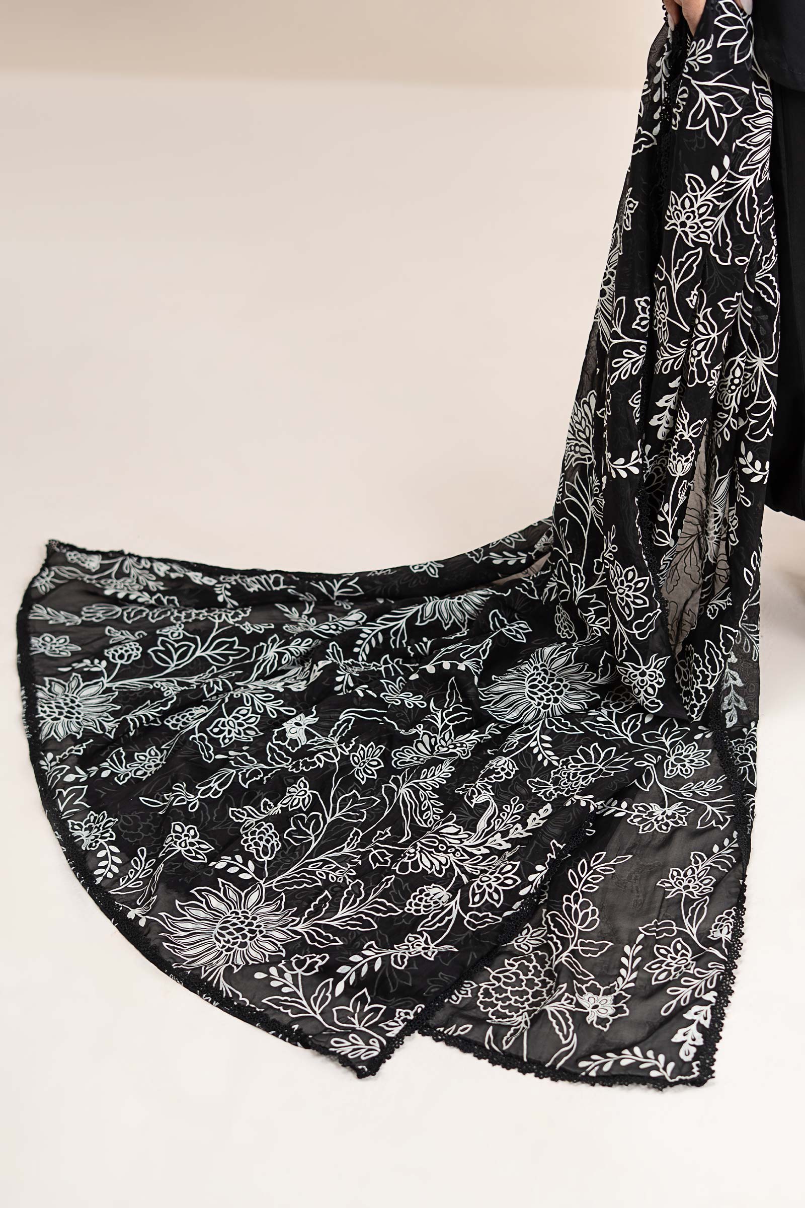 3 Piece Embroidered Lawn Suit