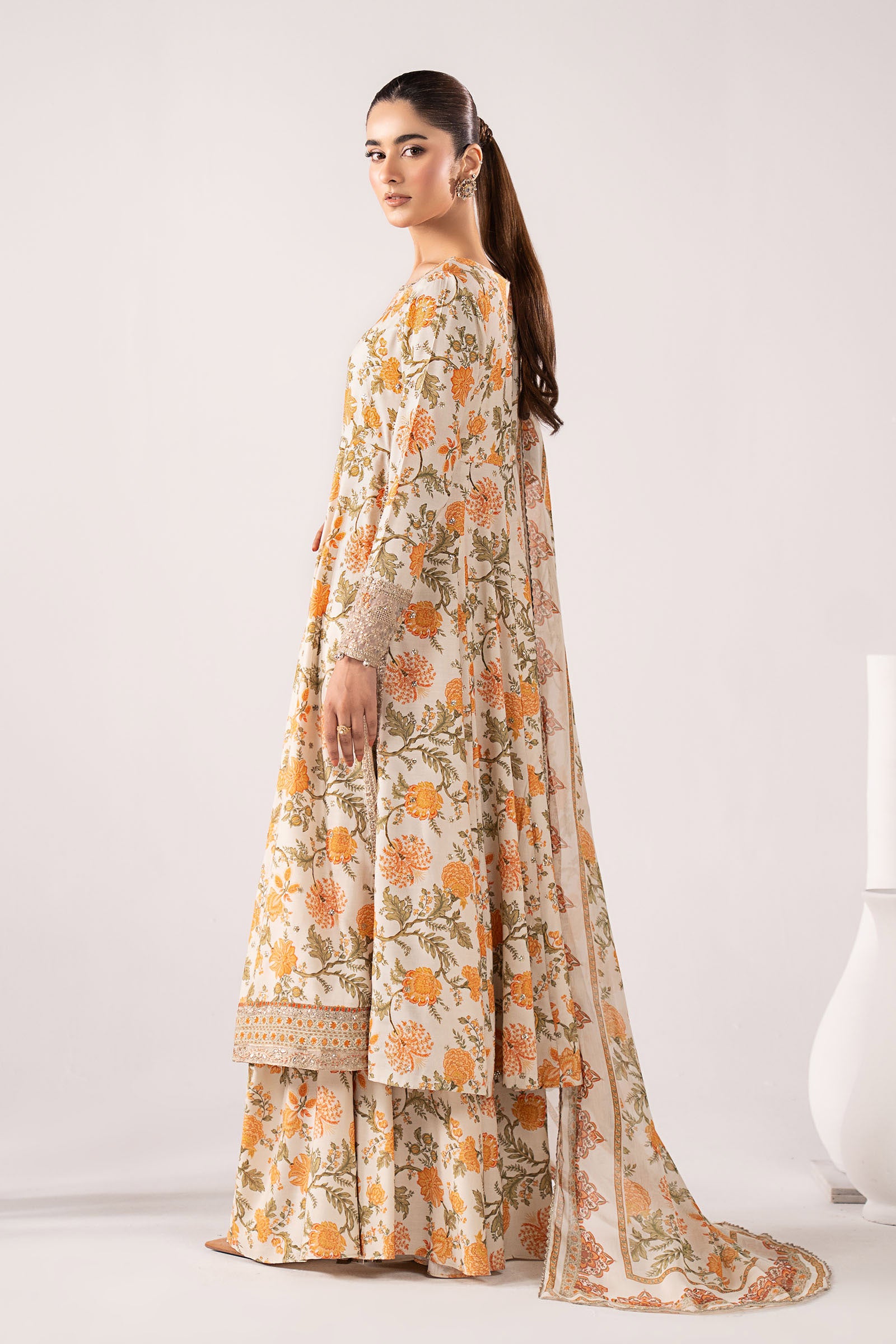3 Piece Embroidered Lawn Suit