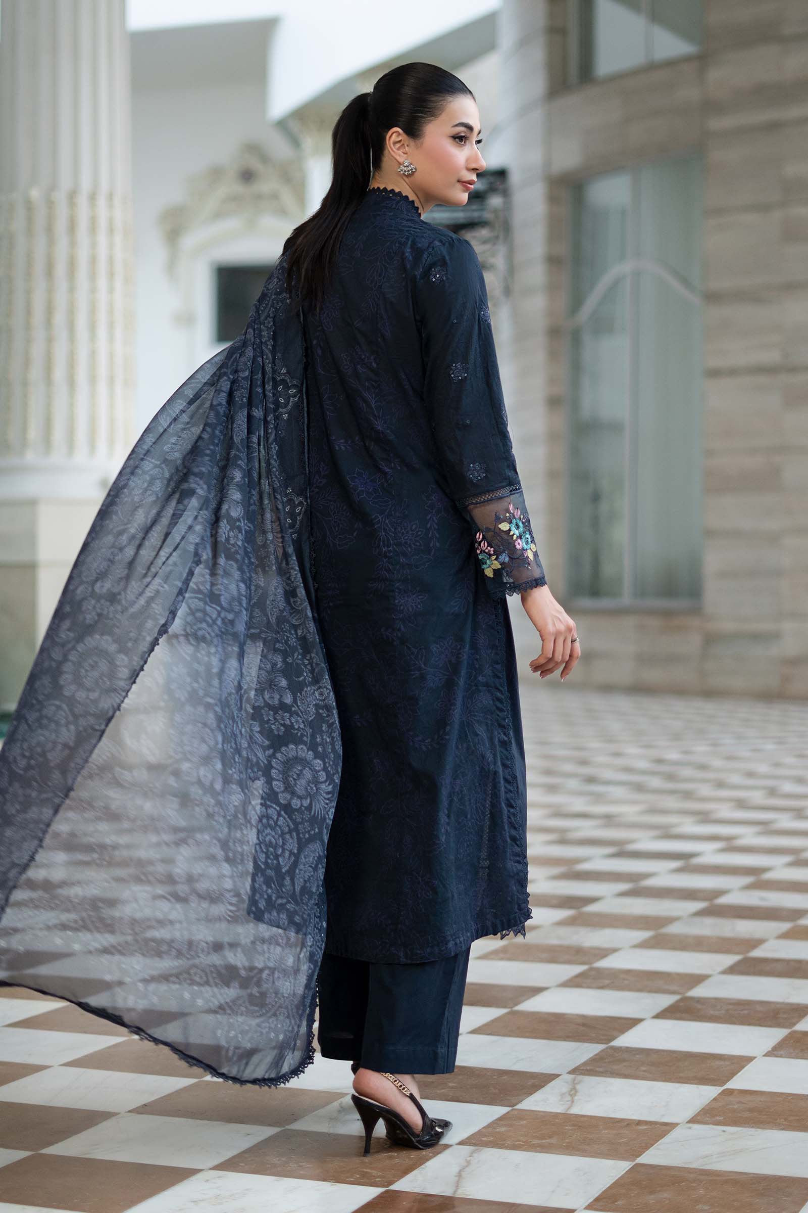 3 Piece Embroidered Lawn Suit