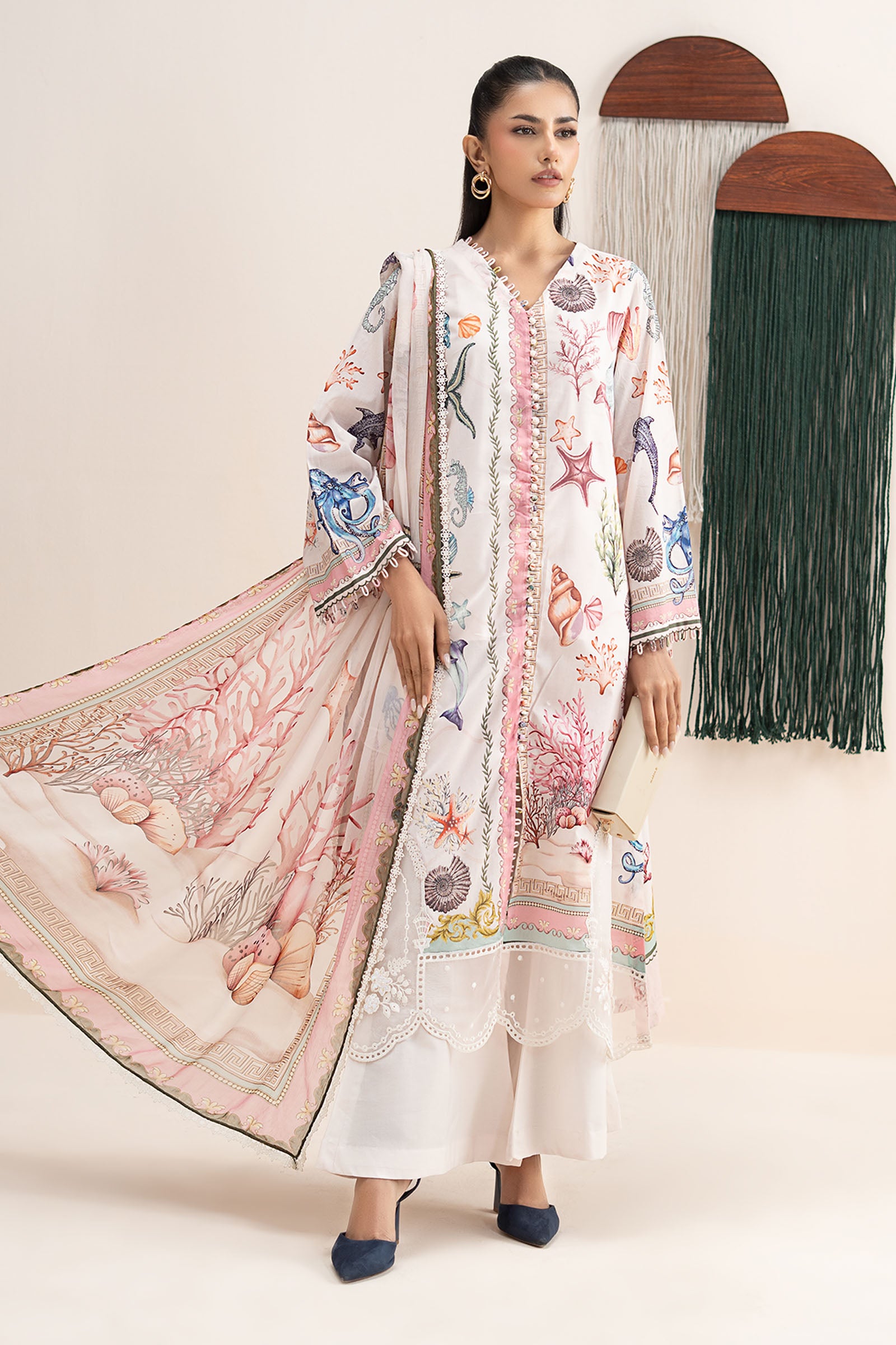 3 Piece Embroidered Lawn Suit