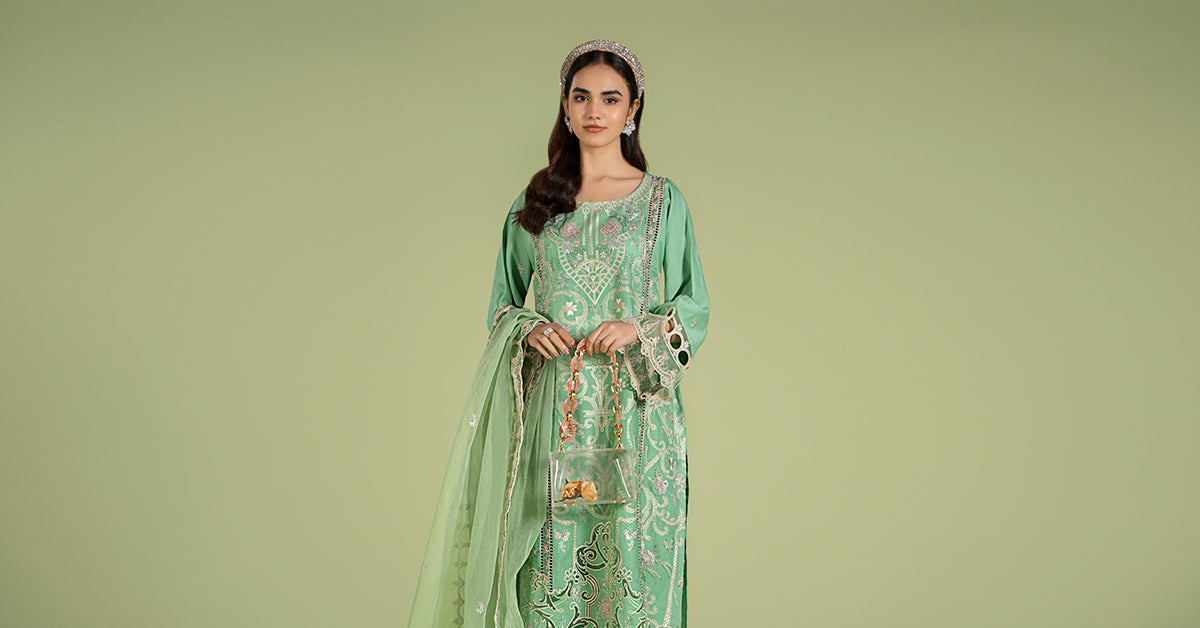 3 Piece Embroidered Lawn Suit | DW-EF24-18