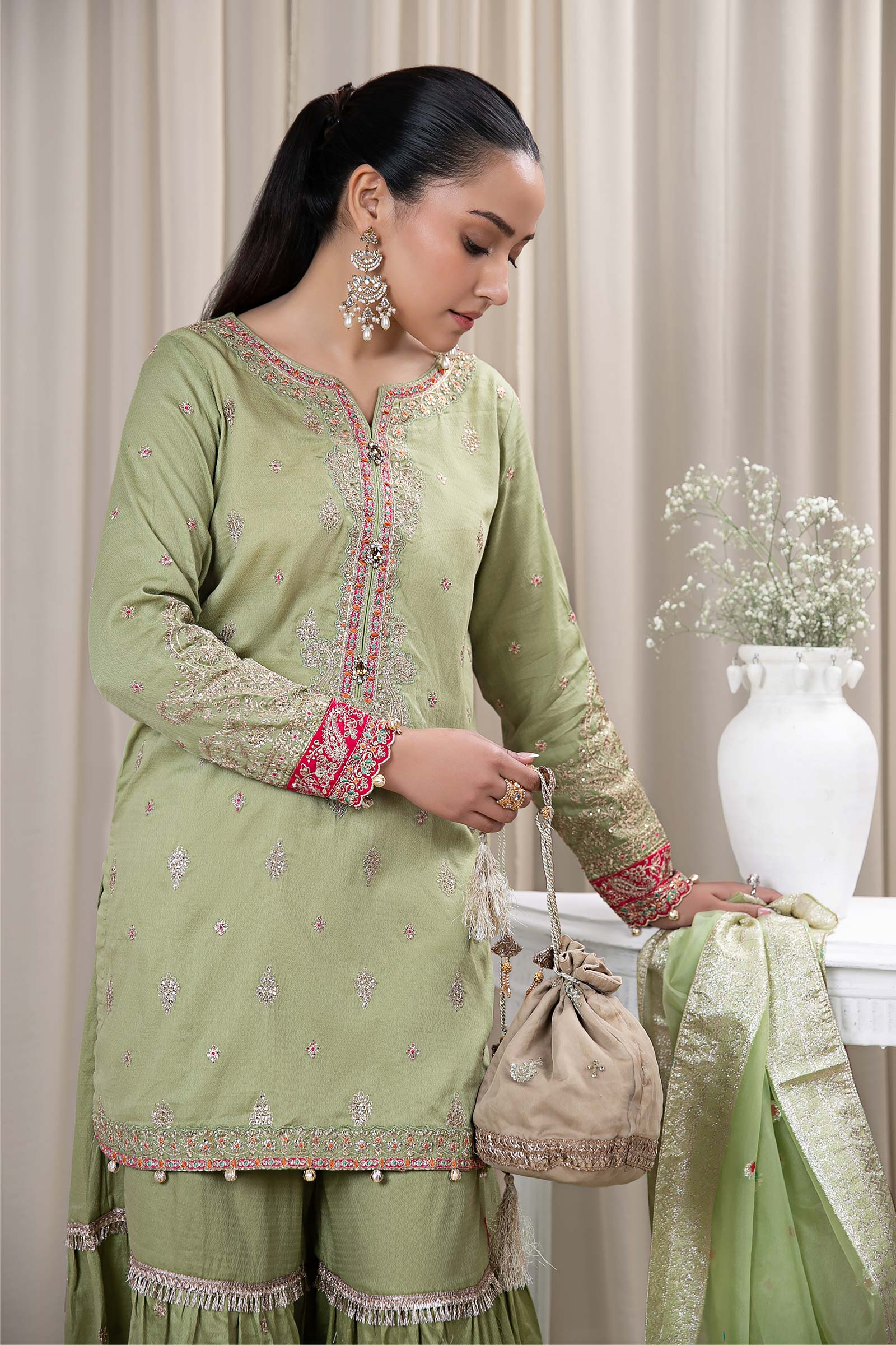 3 Piece Embroidered Lawn Suit