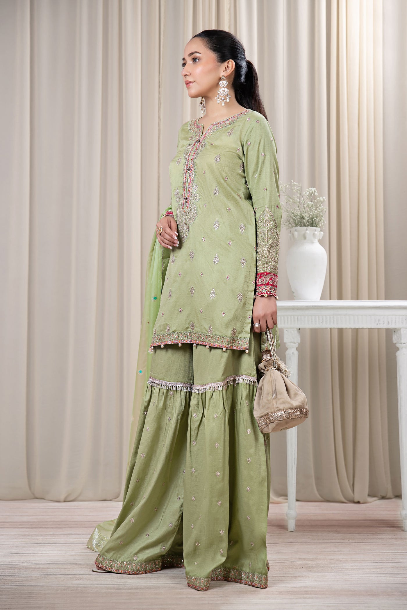 3 PIECE EMBROIDERED LAWN SUIT | DW-EF24-23