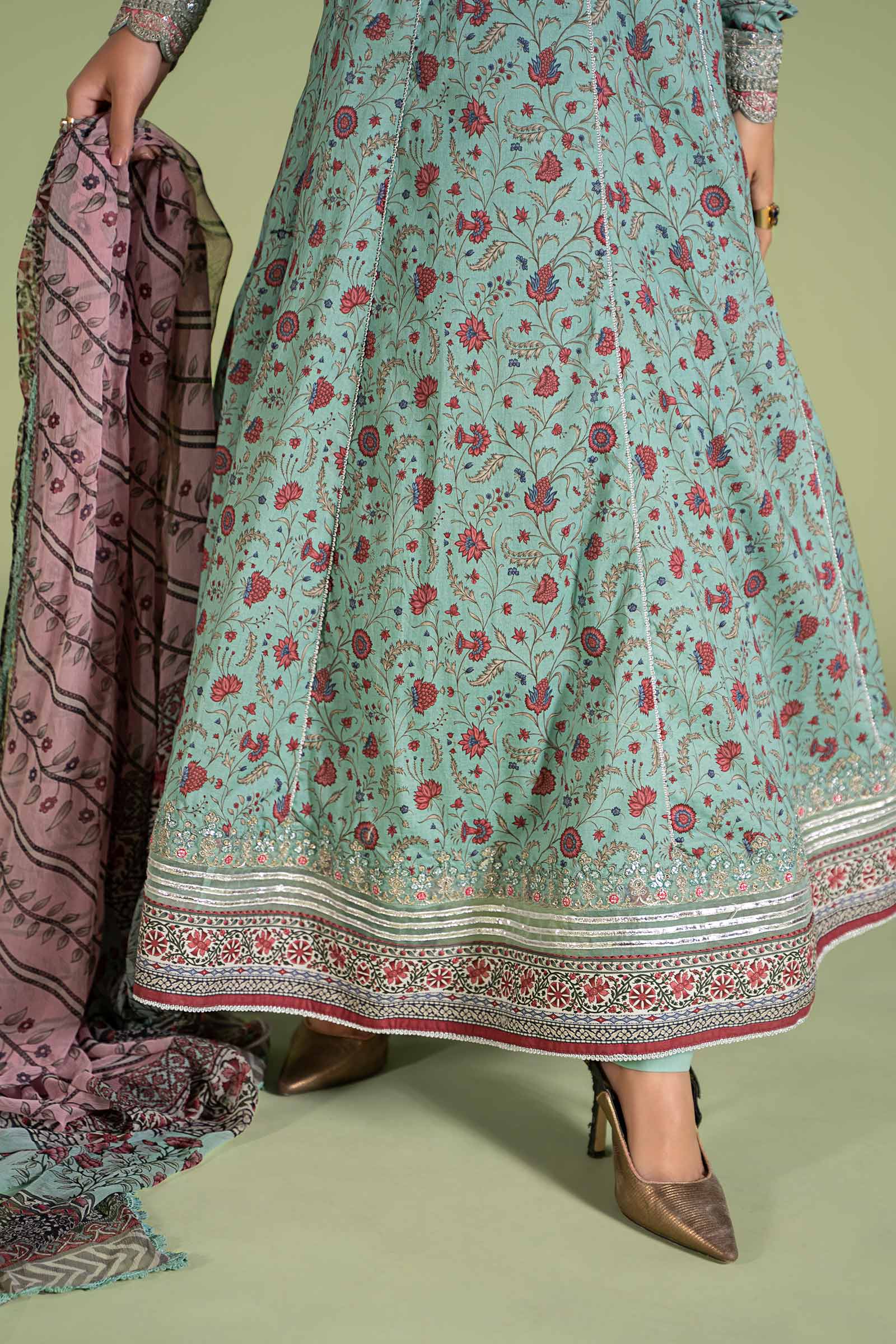 3 Piece Embroidered Lawn Suit