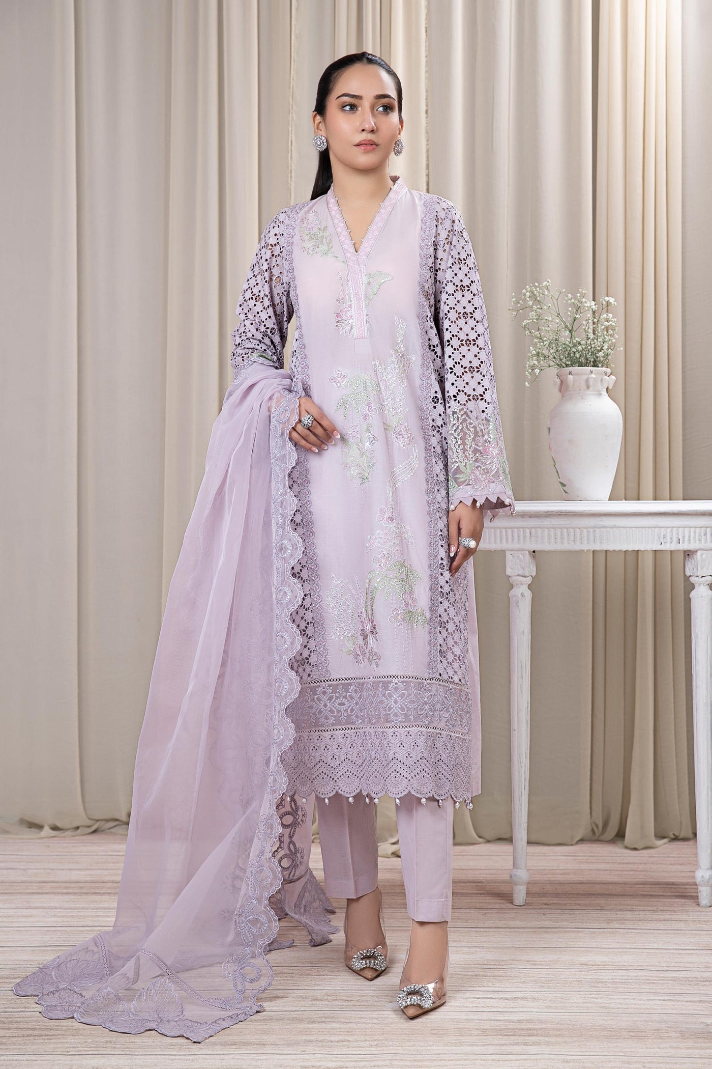 3 Piece Embroidered Lawn Suit