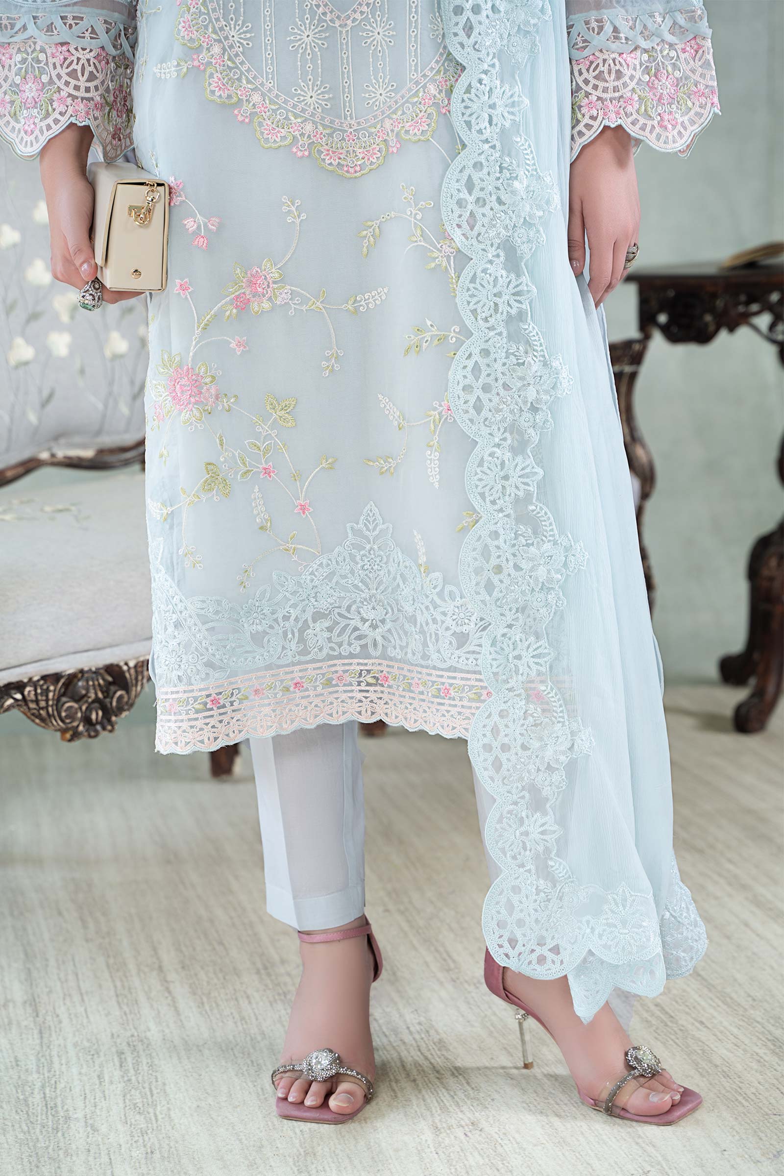 3 Piece Embroidered Lawn Suit