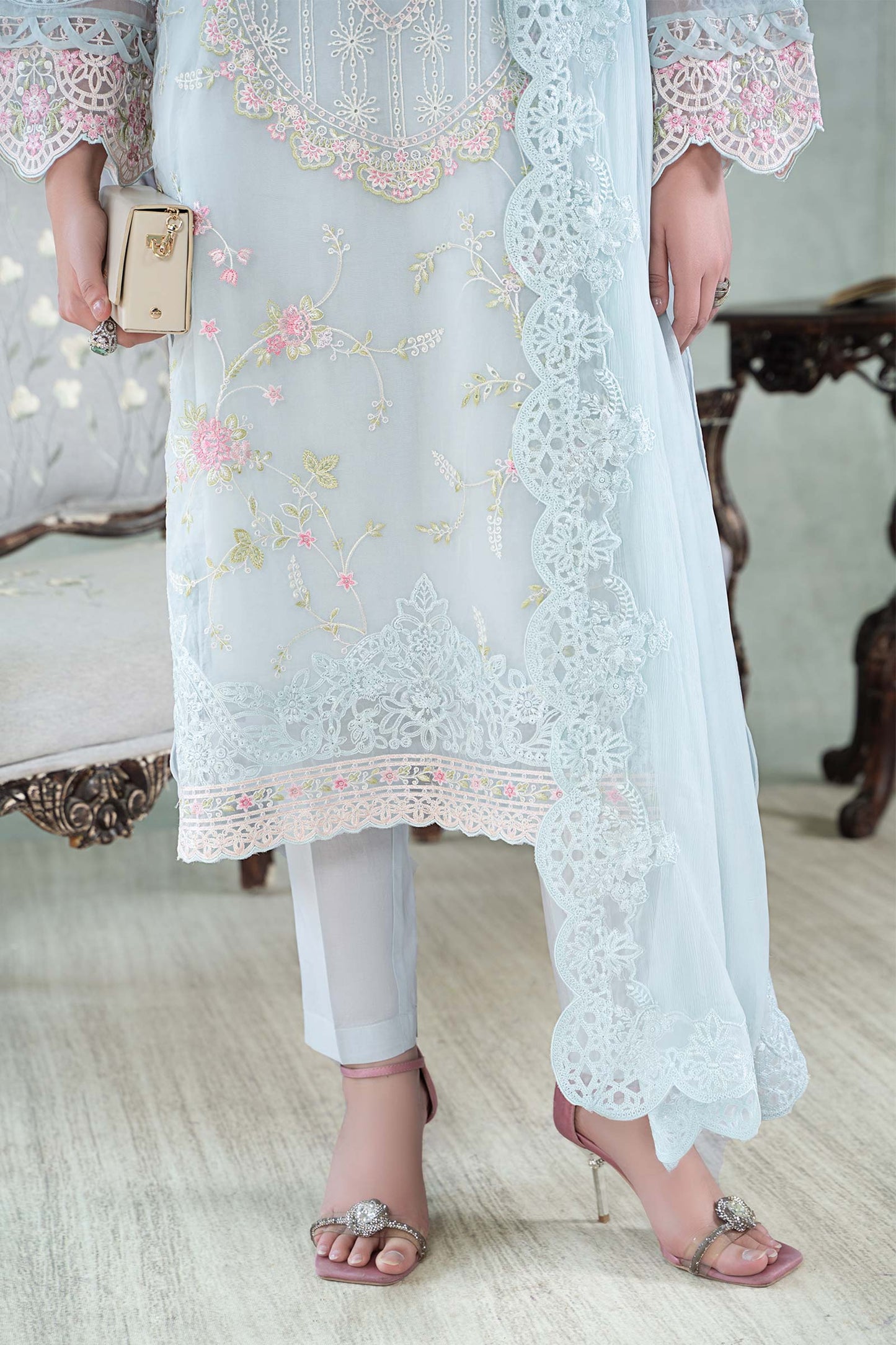 3 Piece Embroidered Lawn Suit