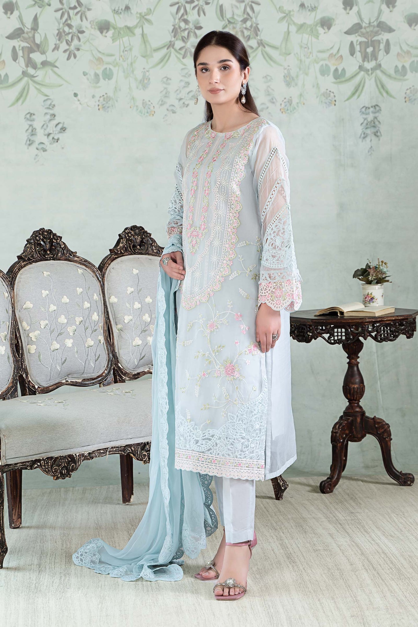 3 Piece Embroidered Lawn Suit