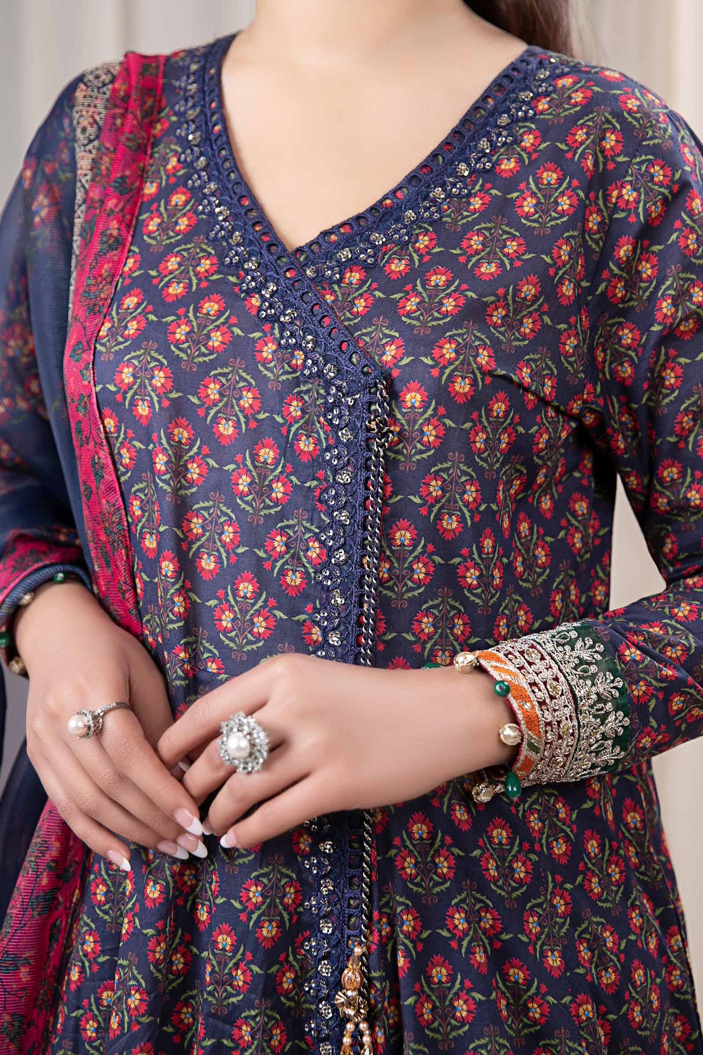 3 Piece Embroidered Lawn Suit