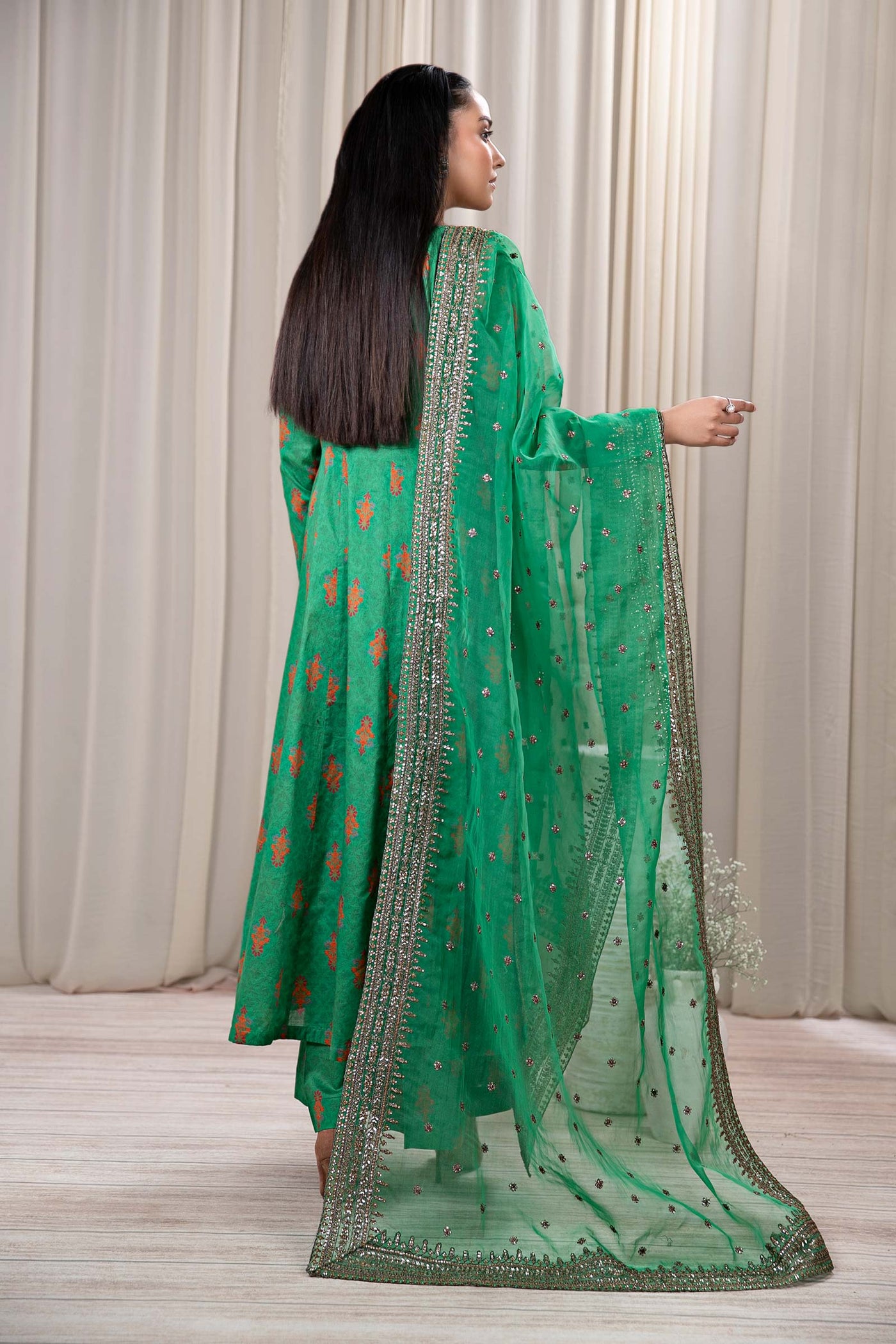 3 Piece Embroidered Lawn Suit
