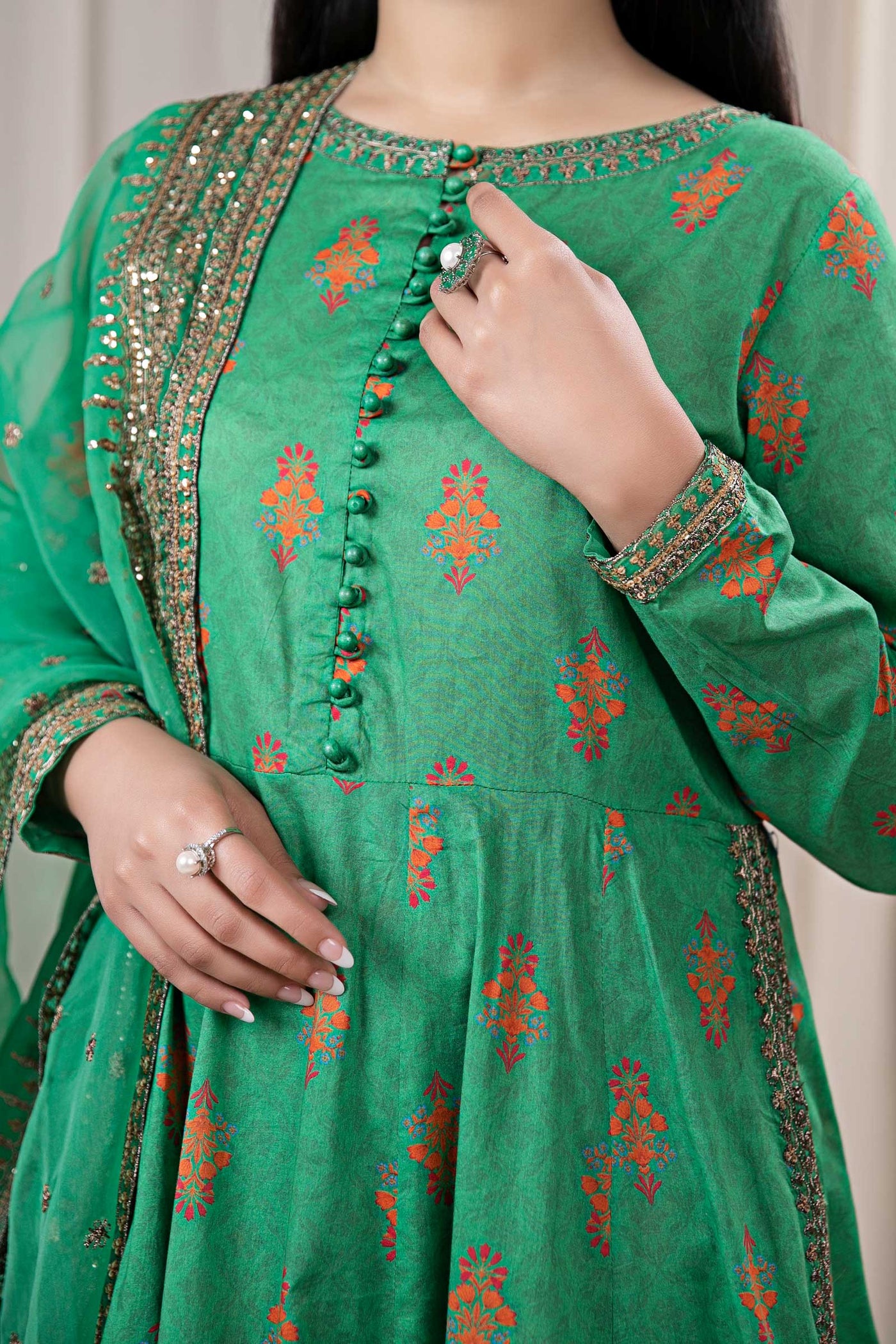 3 Piece Embroidered Lawn Suit