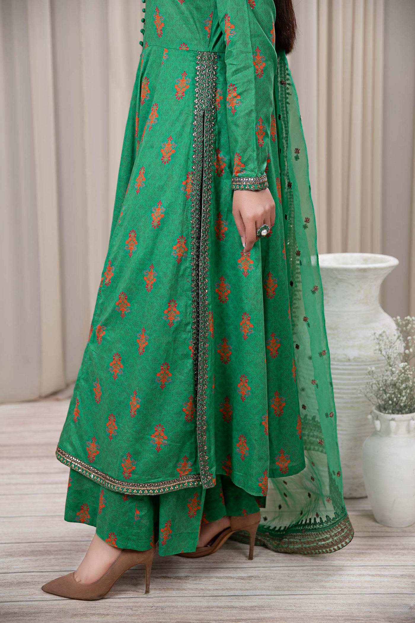 3 Piece Embroidered Lawn Suit