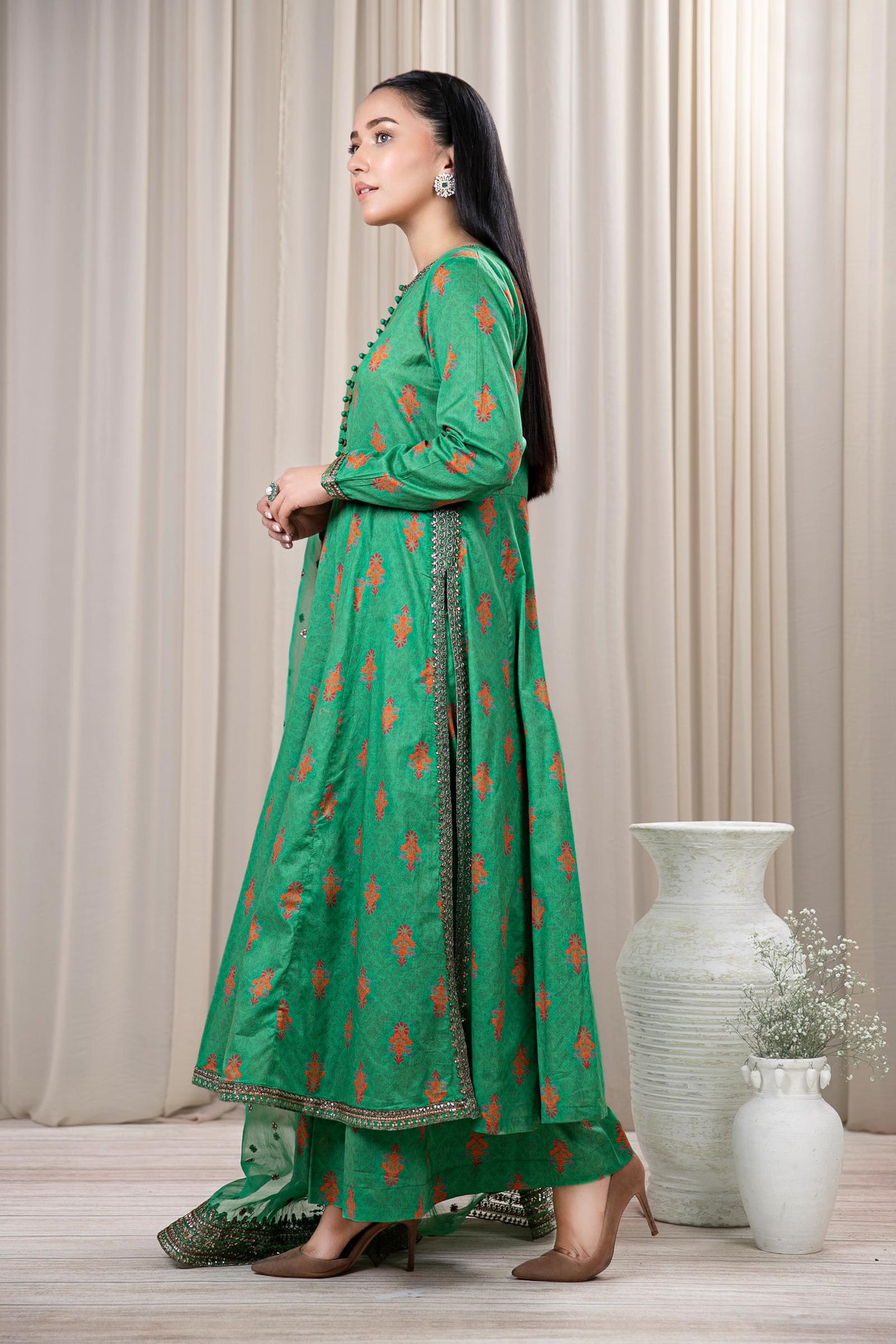 3 Piece Embroidered Lawn Suit