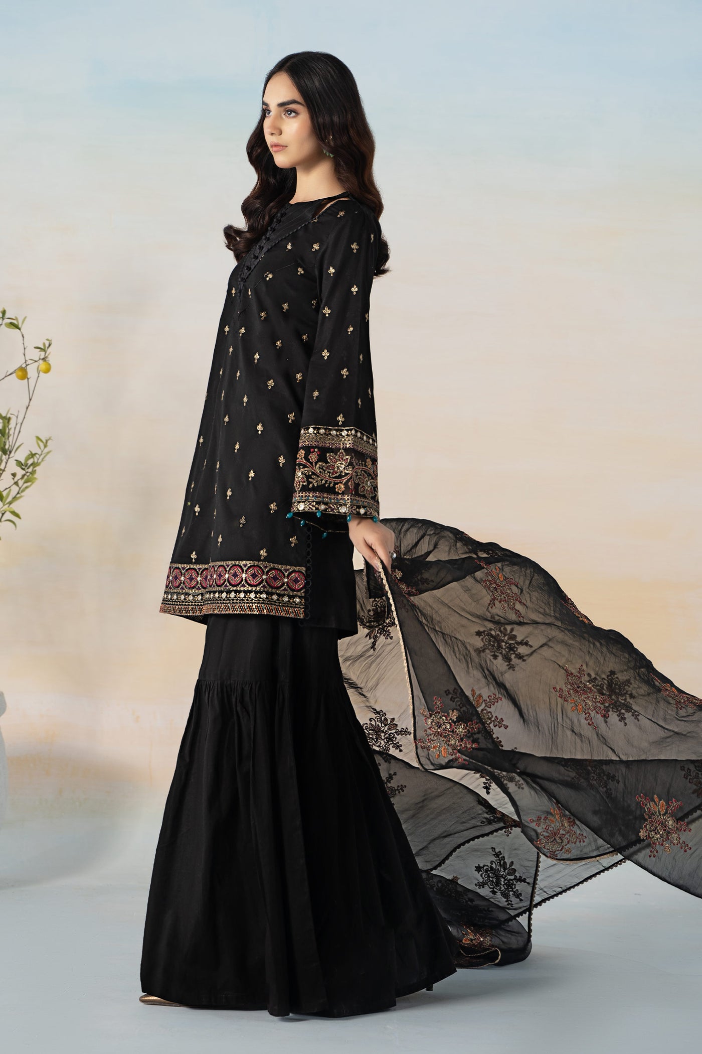 3 Piece Embroidered Jacquard Suit