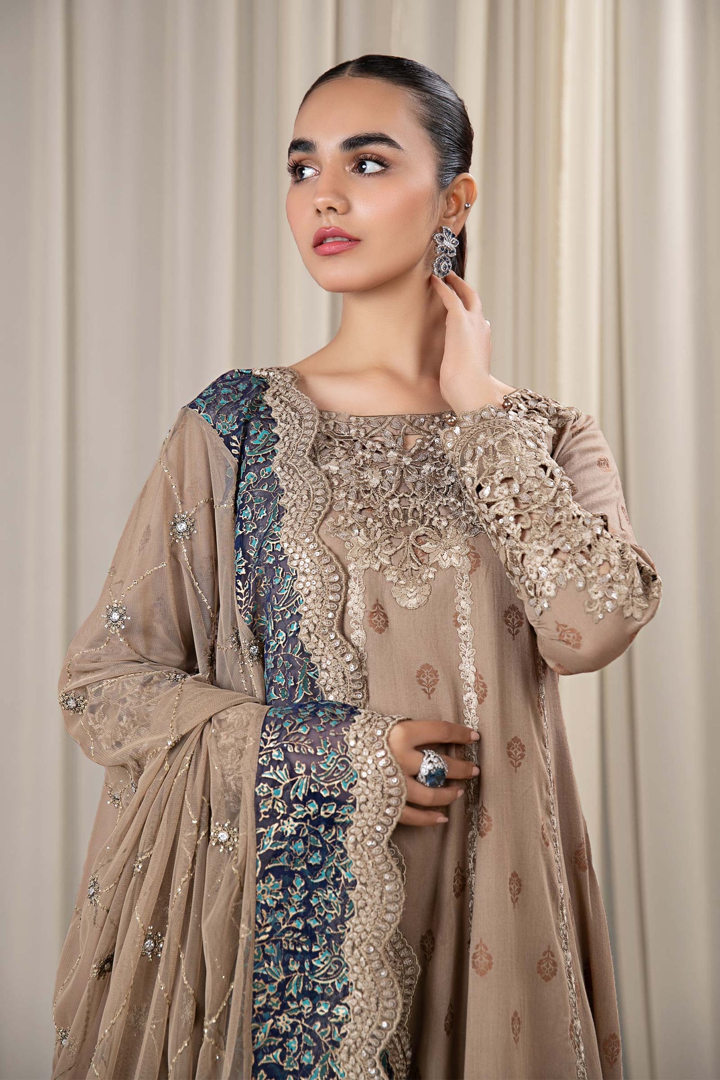 3 PIECE EMBROIDERED JACQUARD BROSHIA SUIT | DW-EF24-35