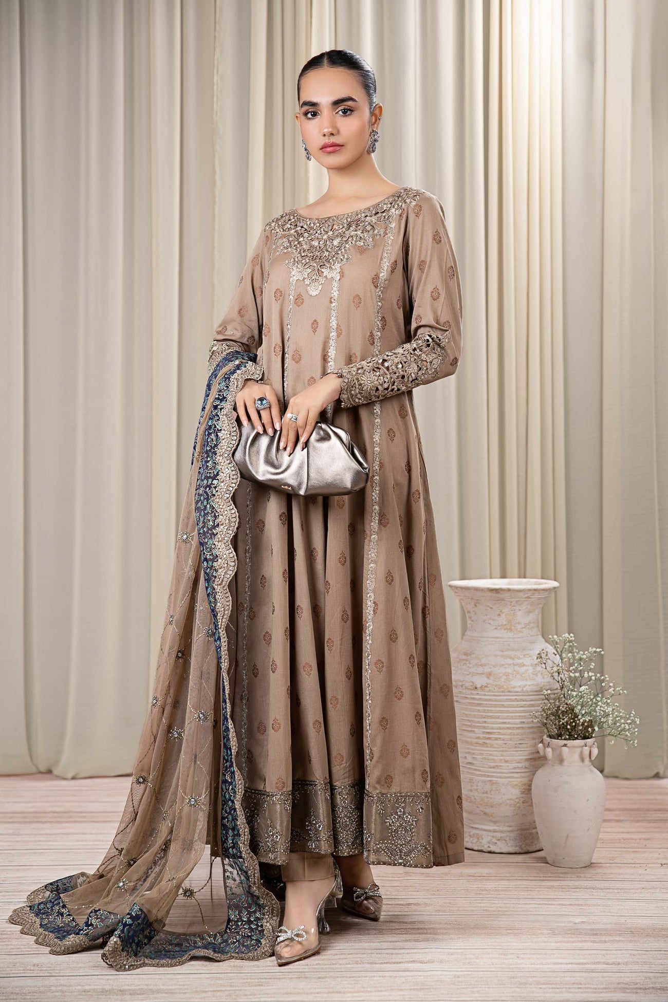 3 Piece Embroidered Jacquard Broshia Suit