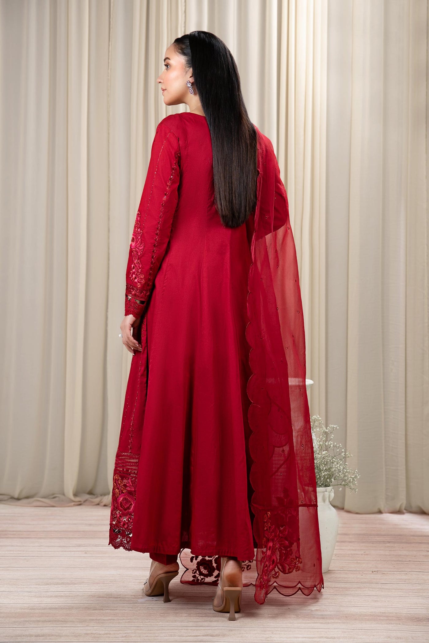 3 Piece Embroidered Lawn Suit