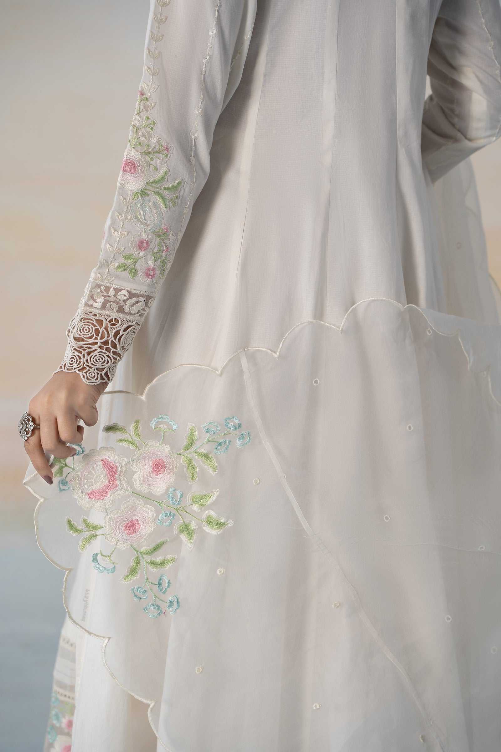 3 Piece Embroidered Lawn Suit