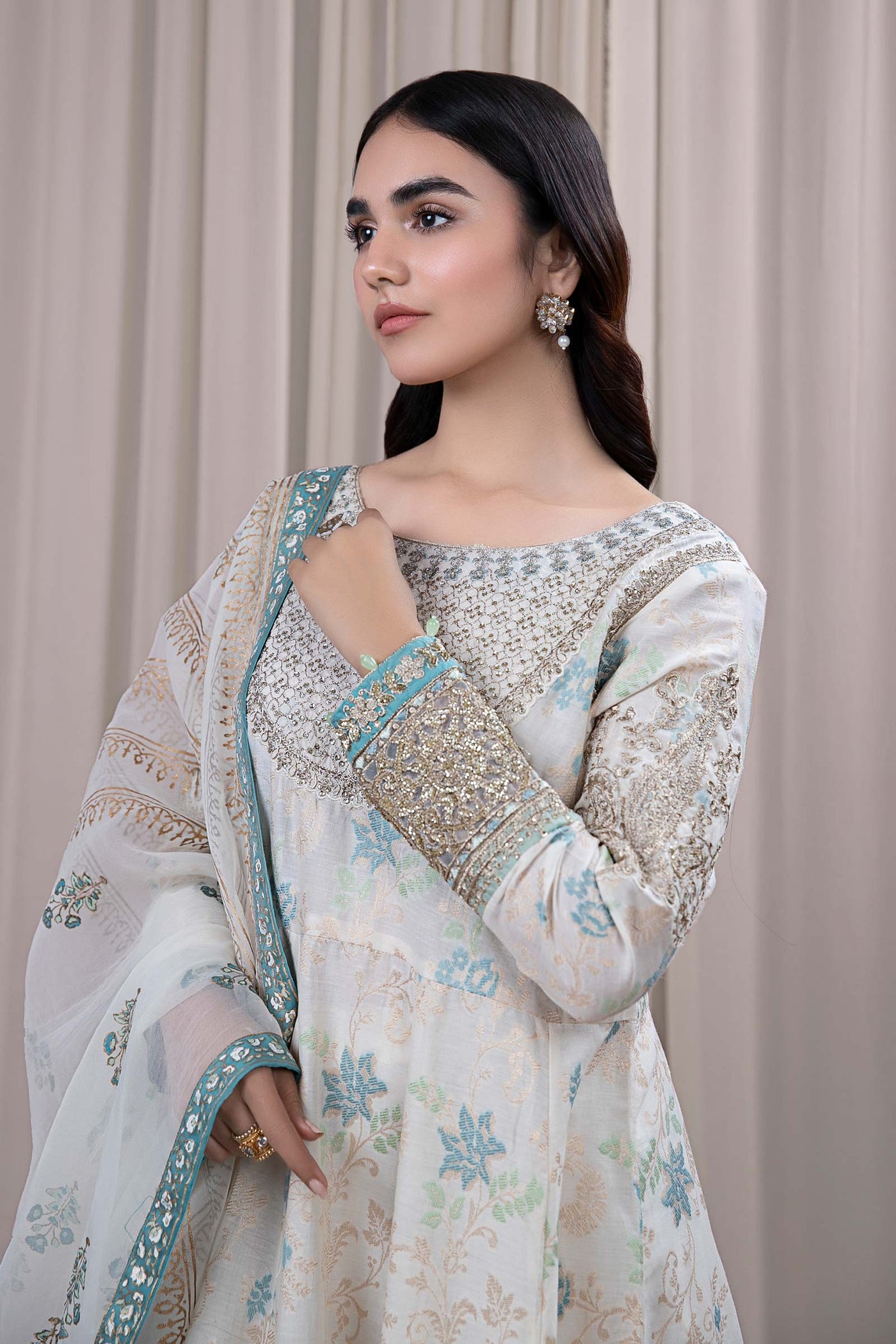 3 Piece Embroidered Jacquard Broshia Suit