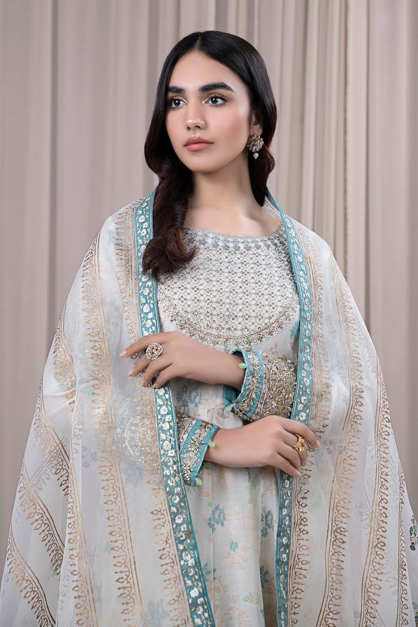 3 Piece Embroidered Jacquard Broshia Suit
