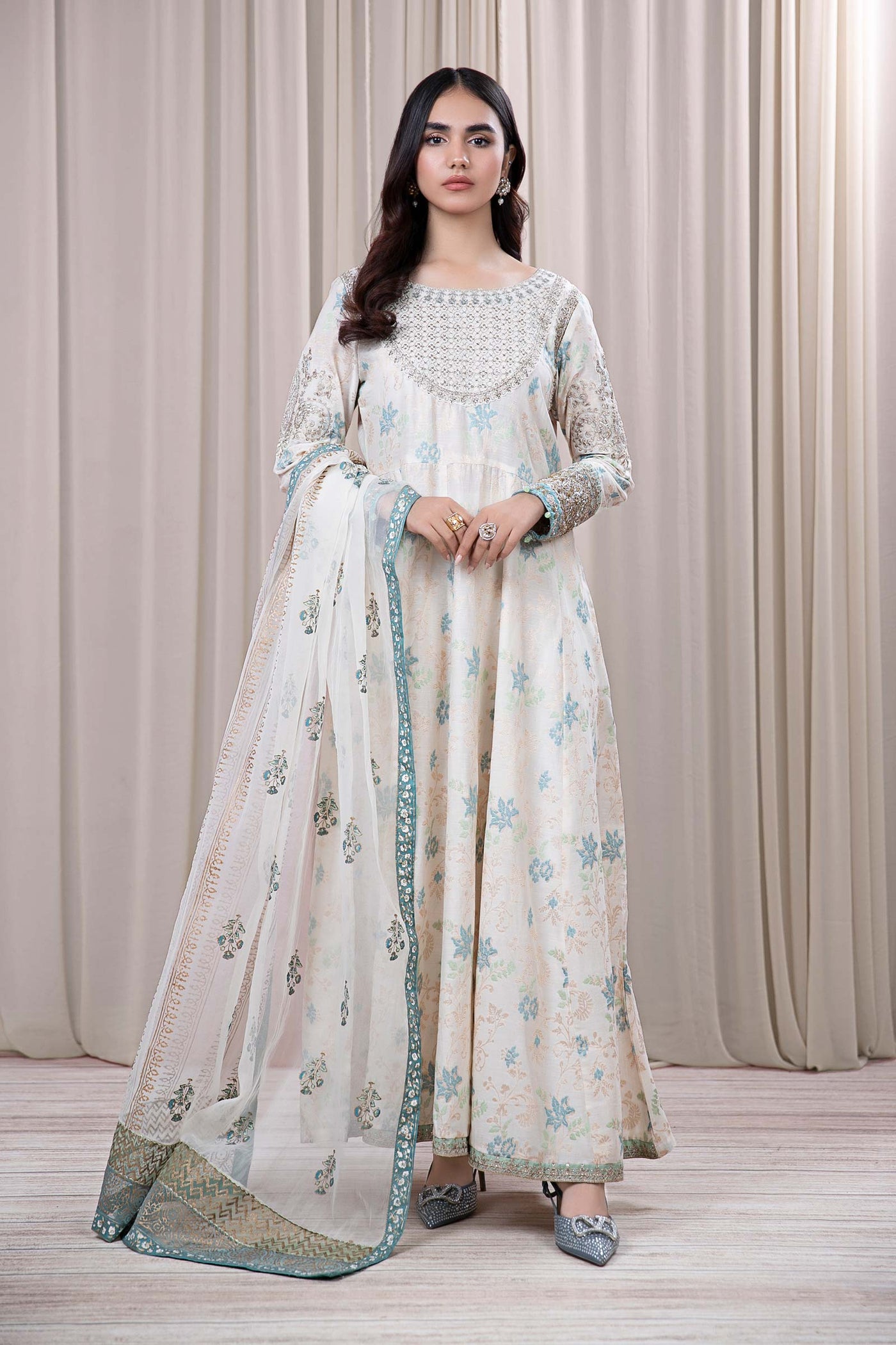 3 Piece Embroidered Jacquard Broshia Suit