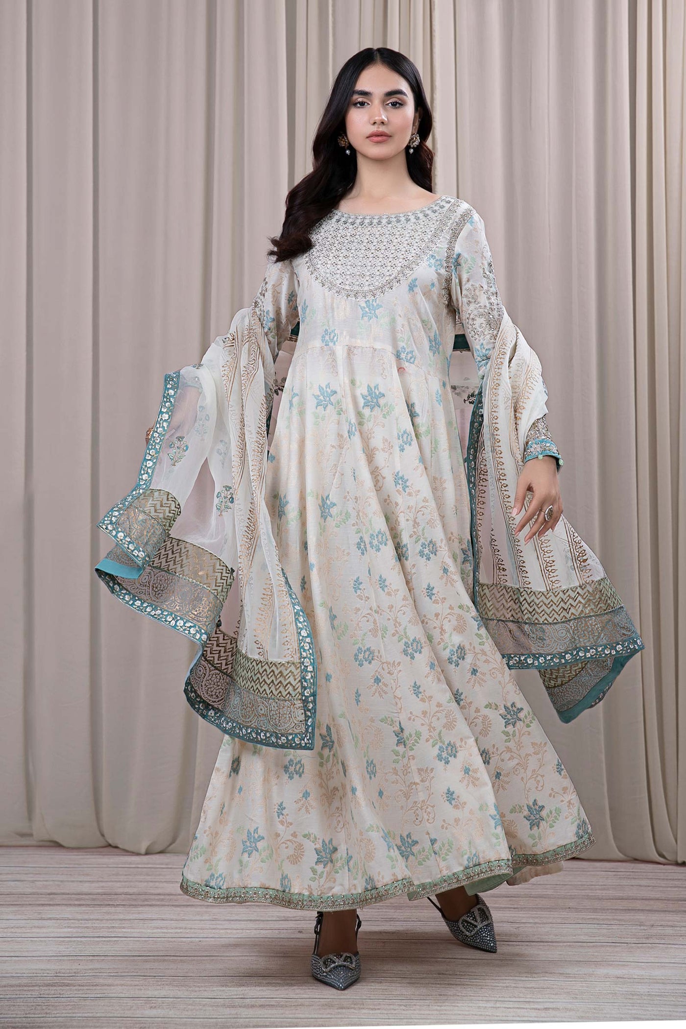 3 Piece Embroidered Jacquard Broshia Suit