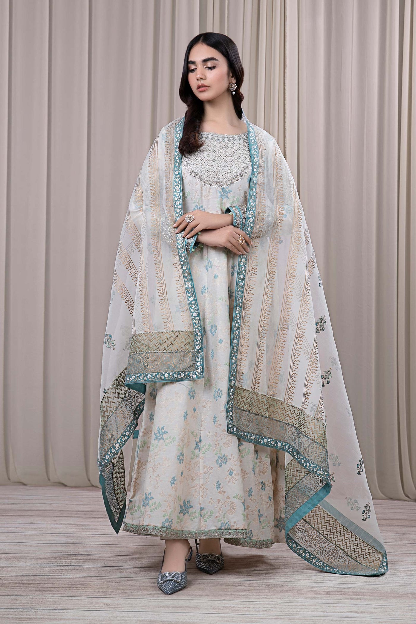 3 Piece Embroidered Jacquard Broshia Suit