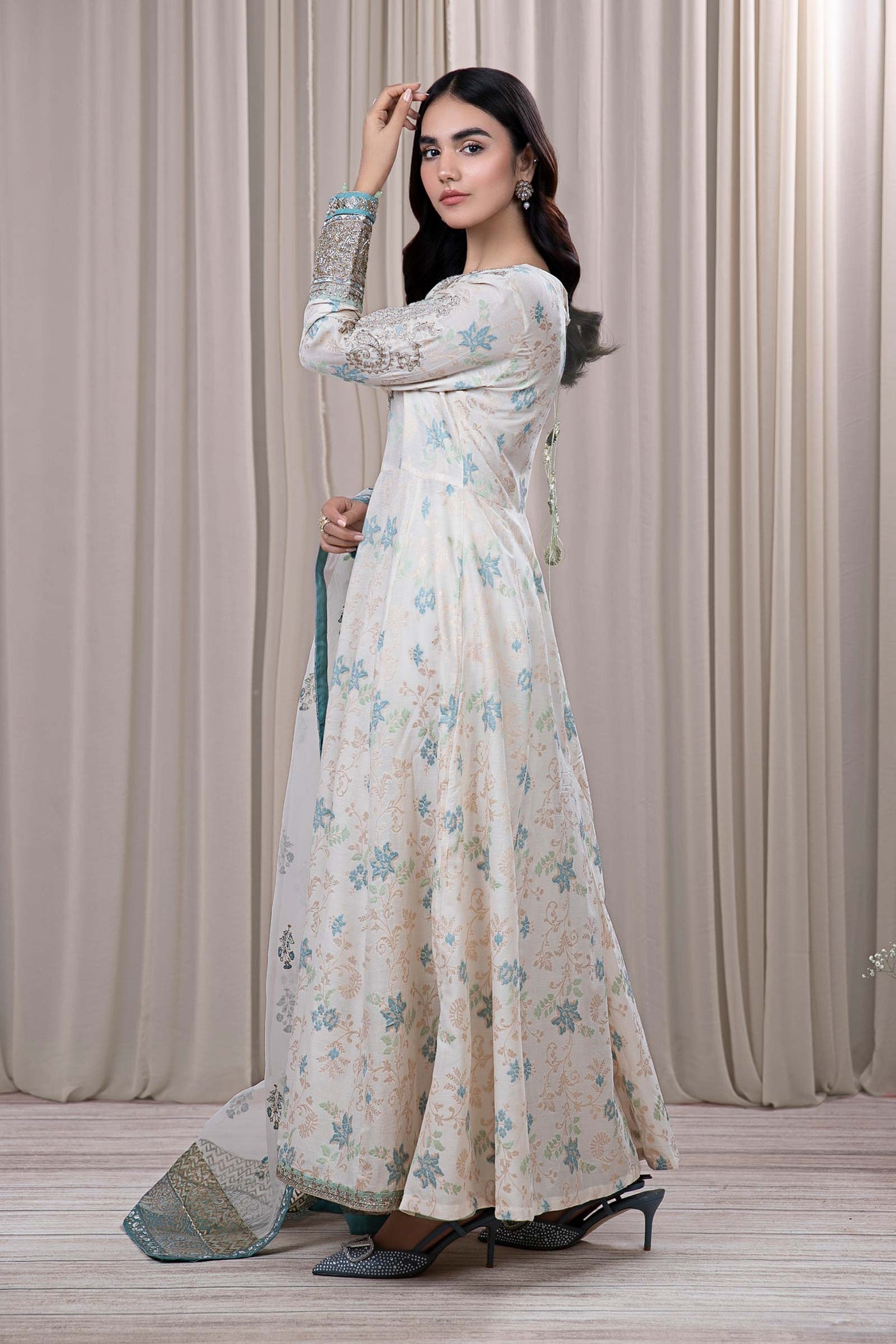 3 Piece Embroidered Jacquard Broshia Suit