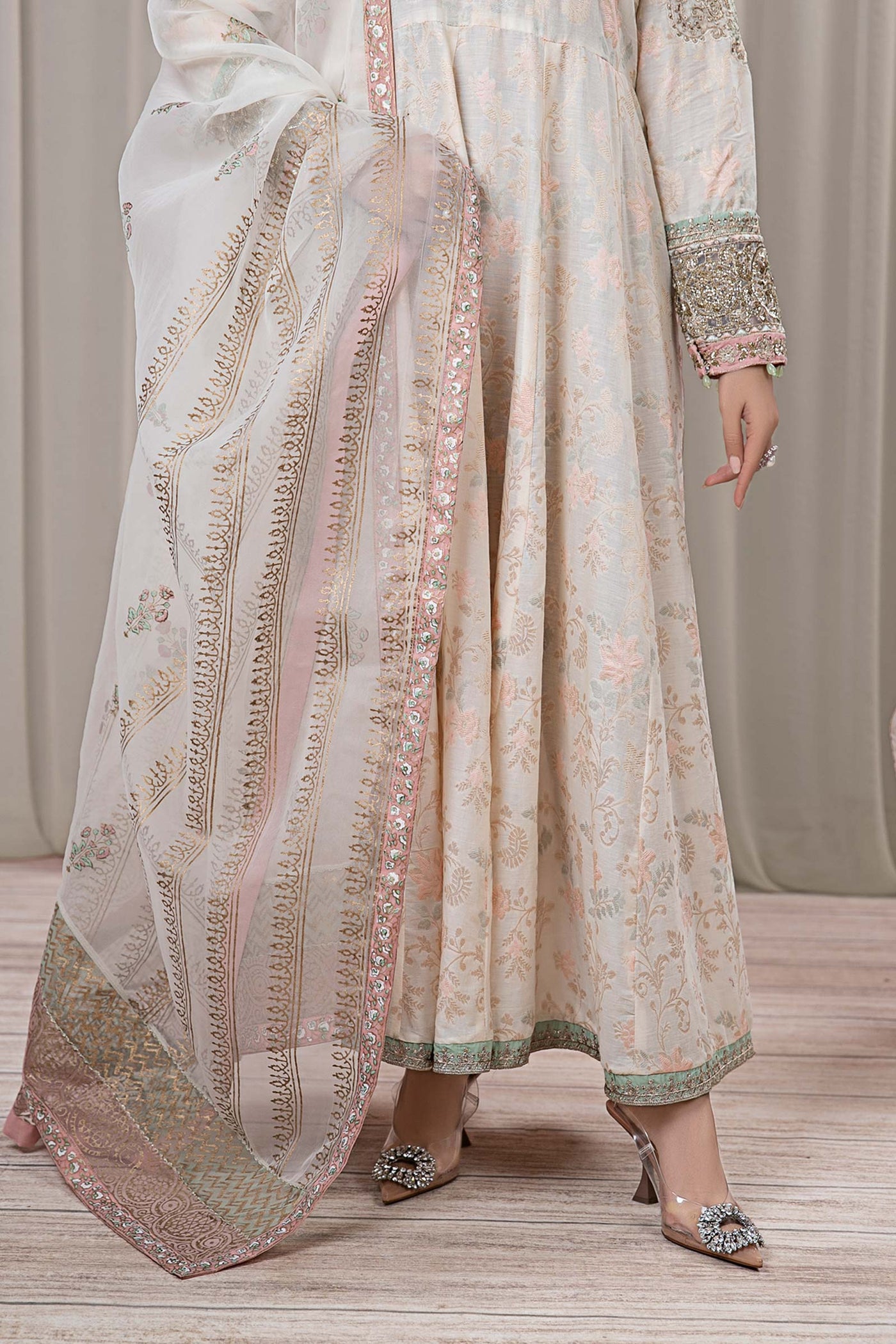 3 Piece Embroidered Jacquard Broshia Suit