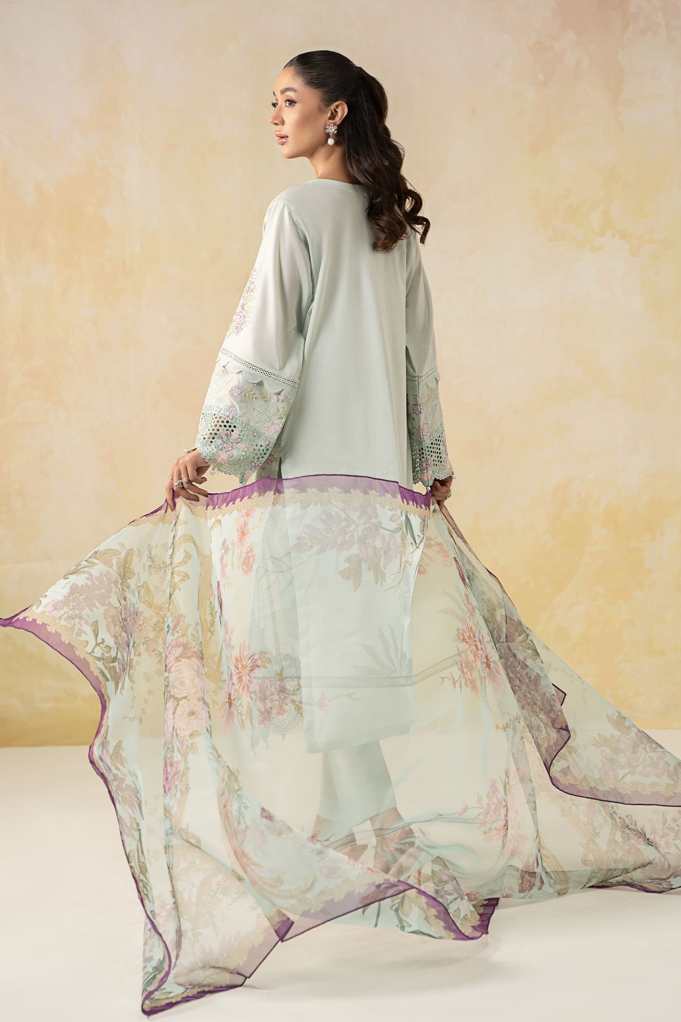 3 Piece Embroidered Lawn Suit
