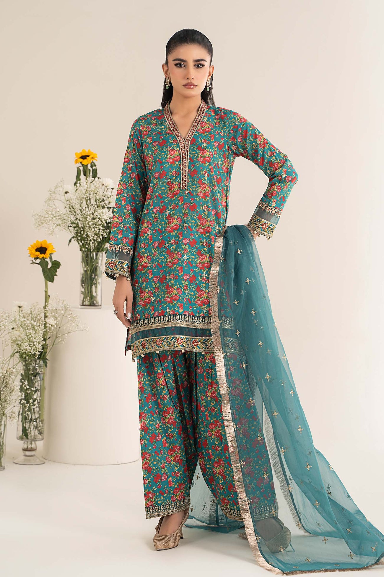 3 Piece Embroidered Lawn Suit