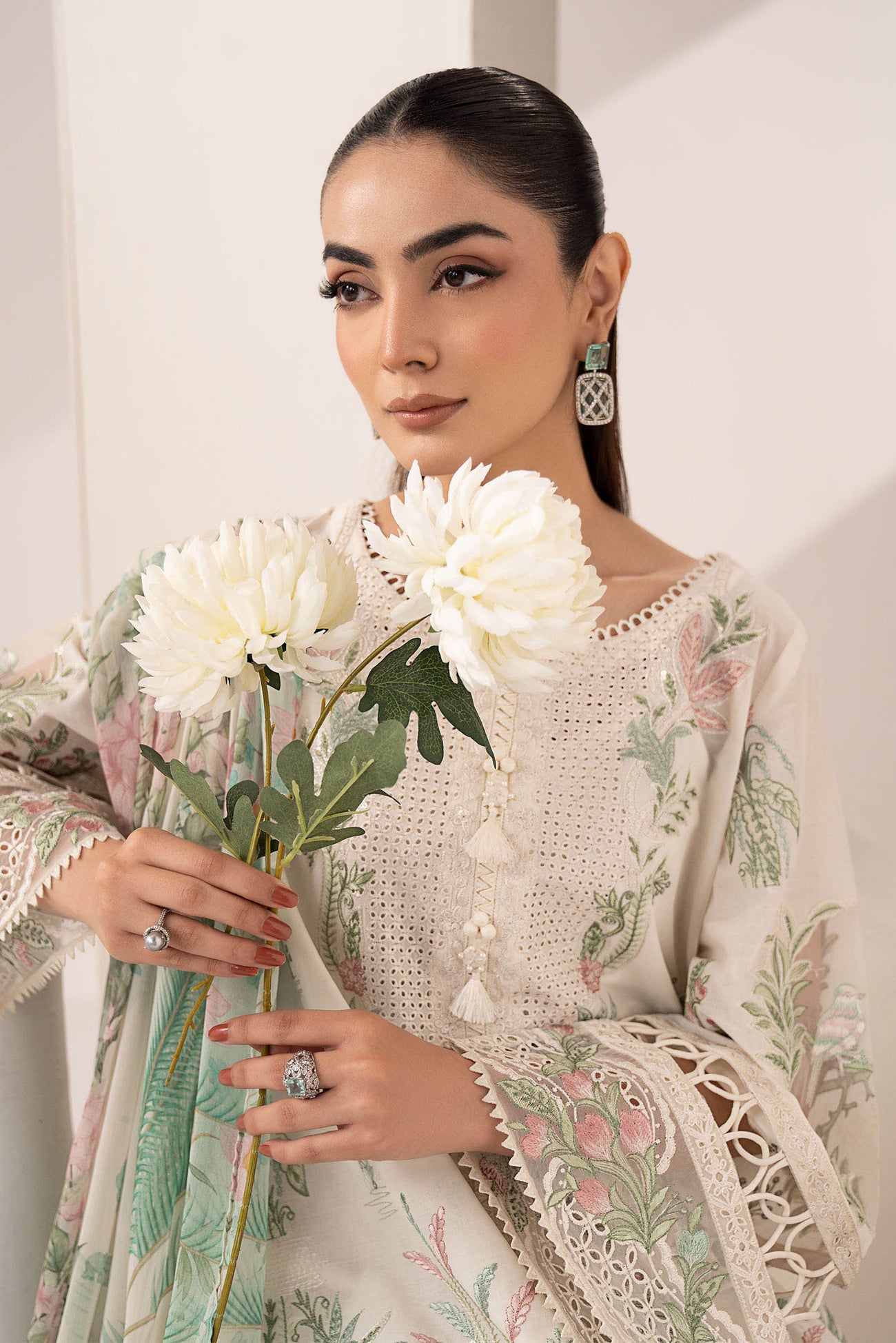 3 Piece Embroidered Lawn Suit