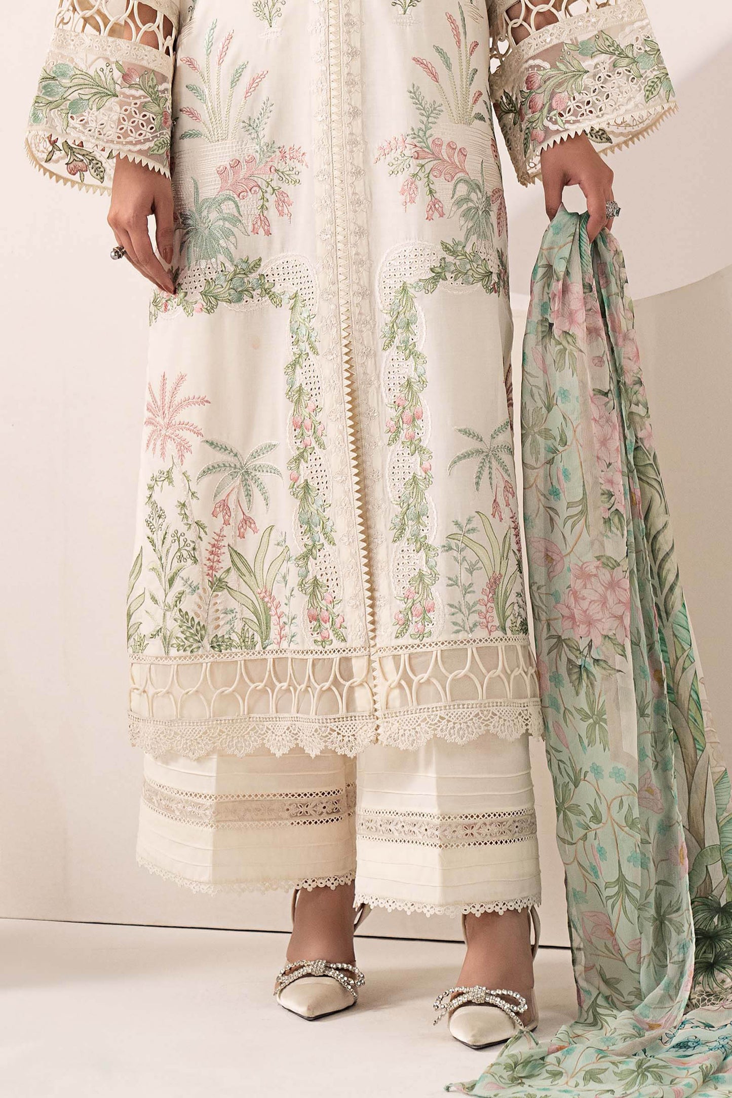 3 Piece Embroidered Lawn Suit