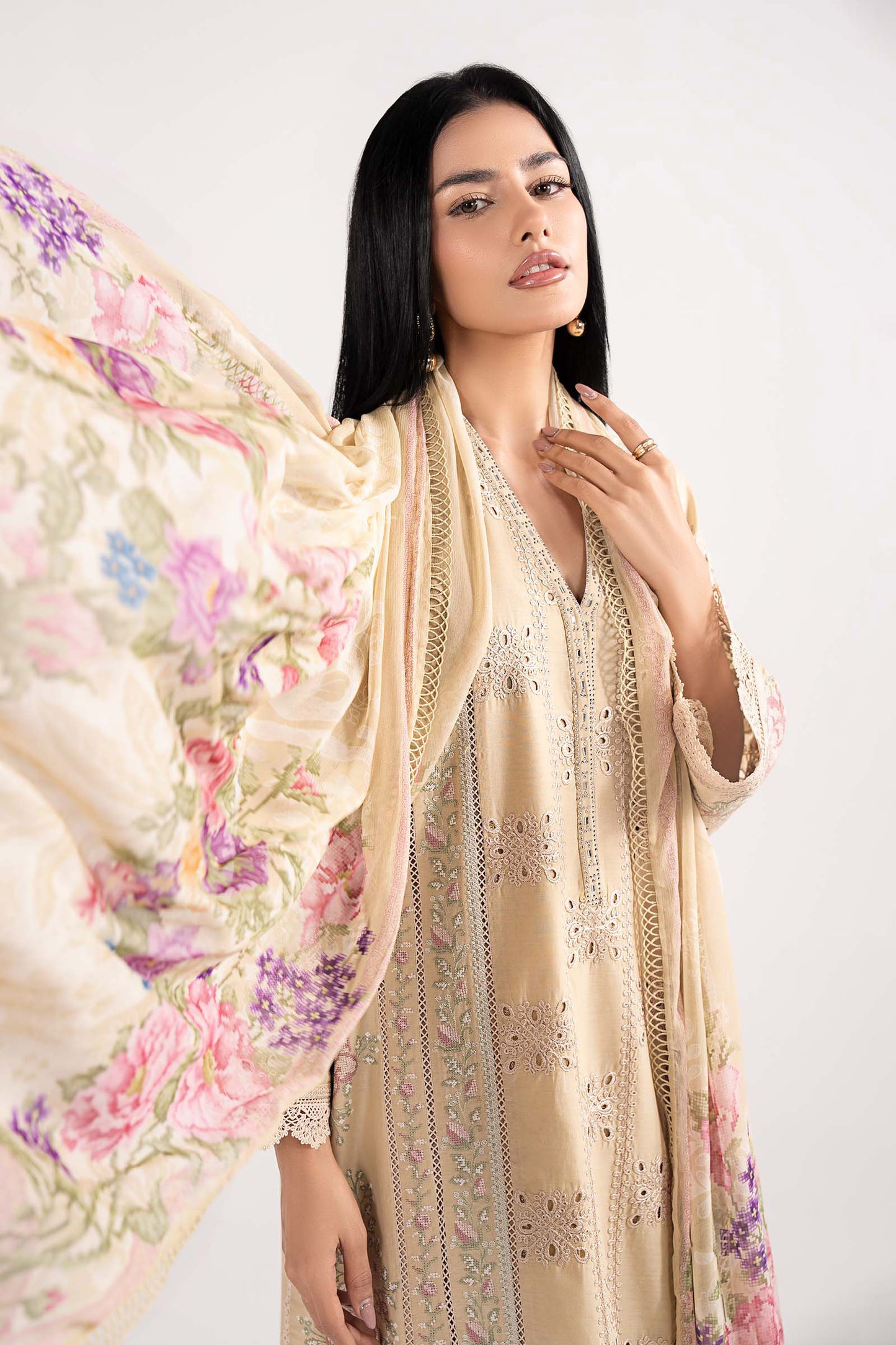 3 Piece Embroidered Lawn Suit