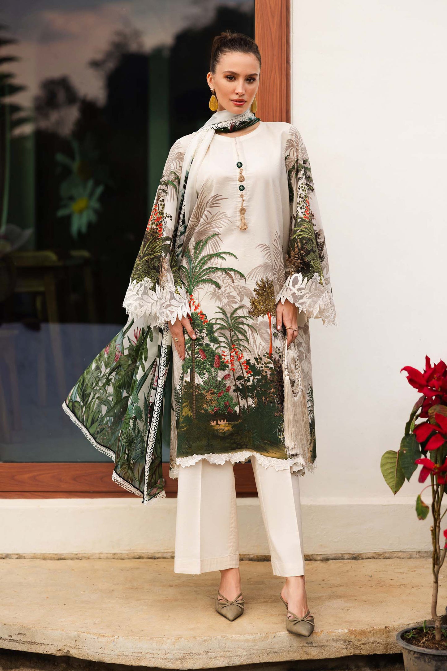 3 Piece Embroidered Lawn Suit