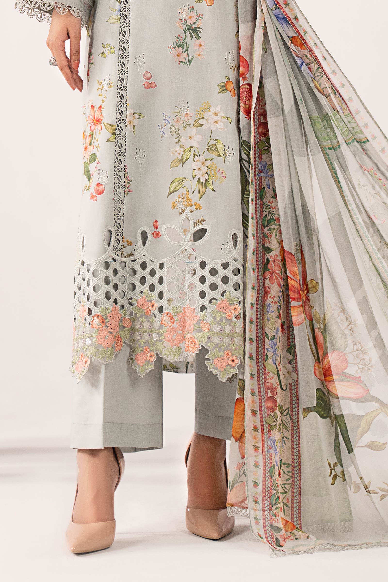 3 Piece Embroidered Lawn Suit