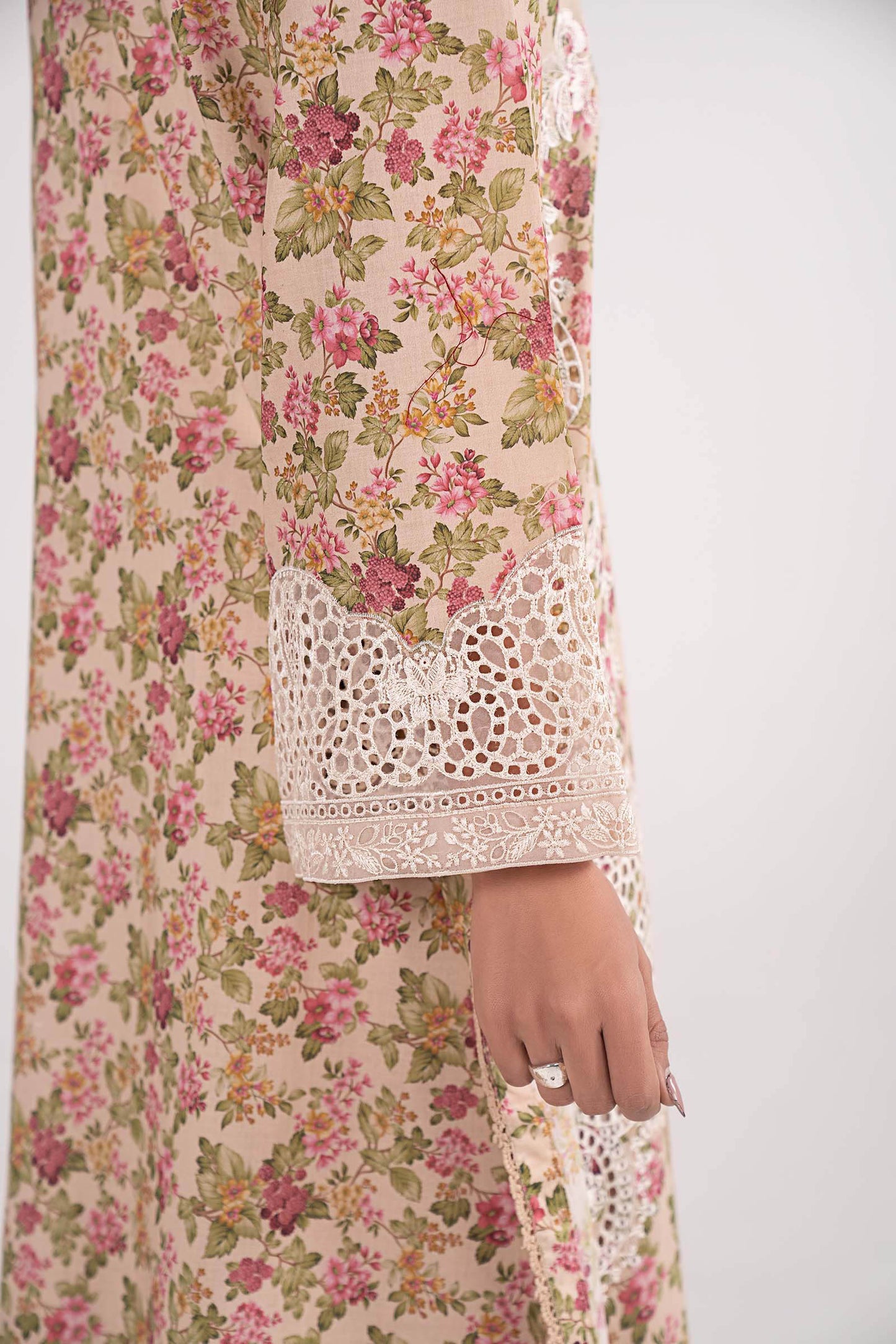 3 Piece Embroidered Lawn Suit