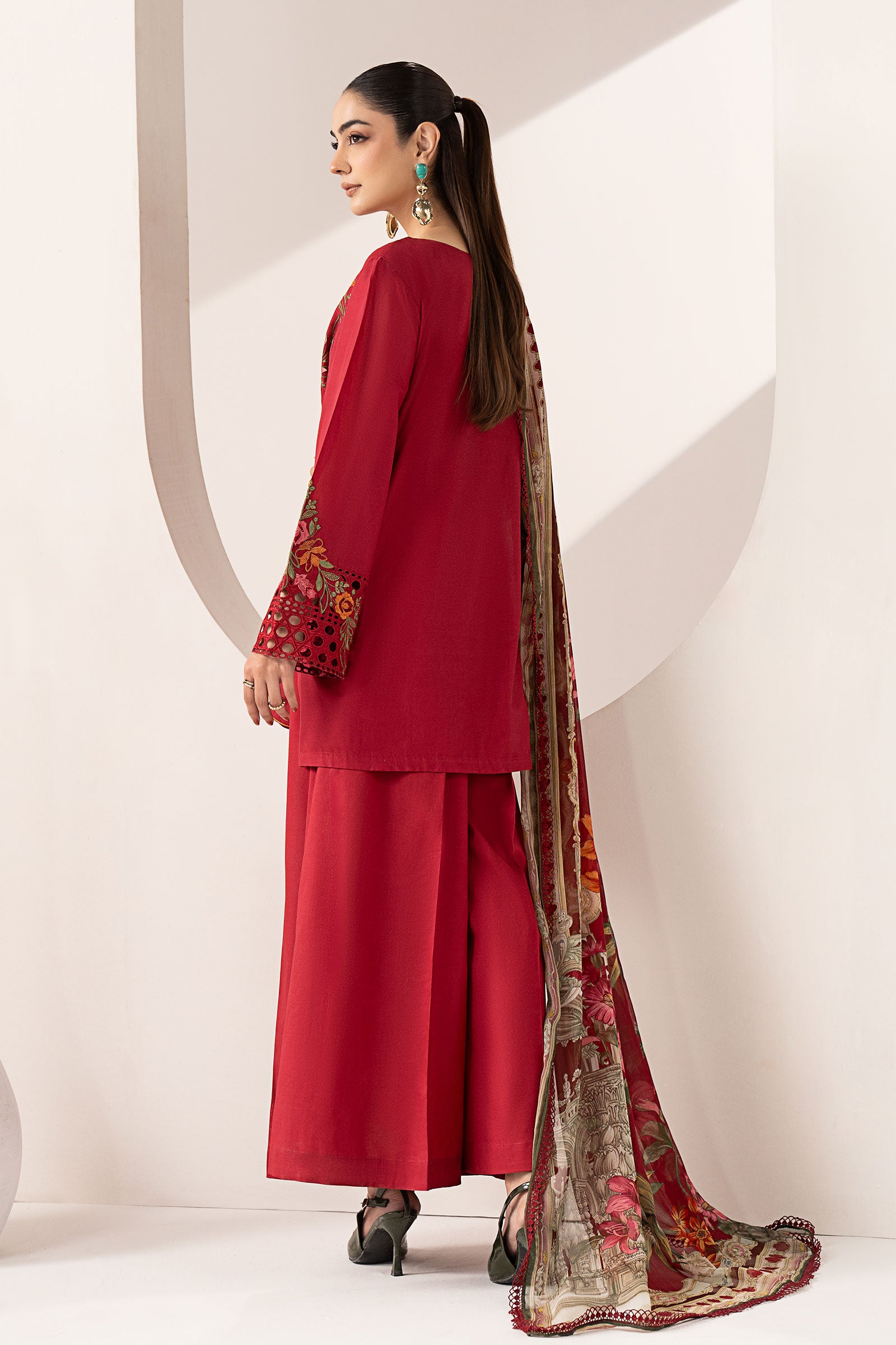 3 Piece Embroidered Lawn Suit